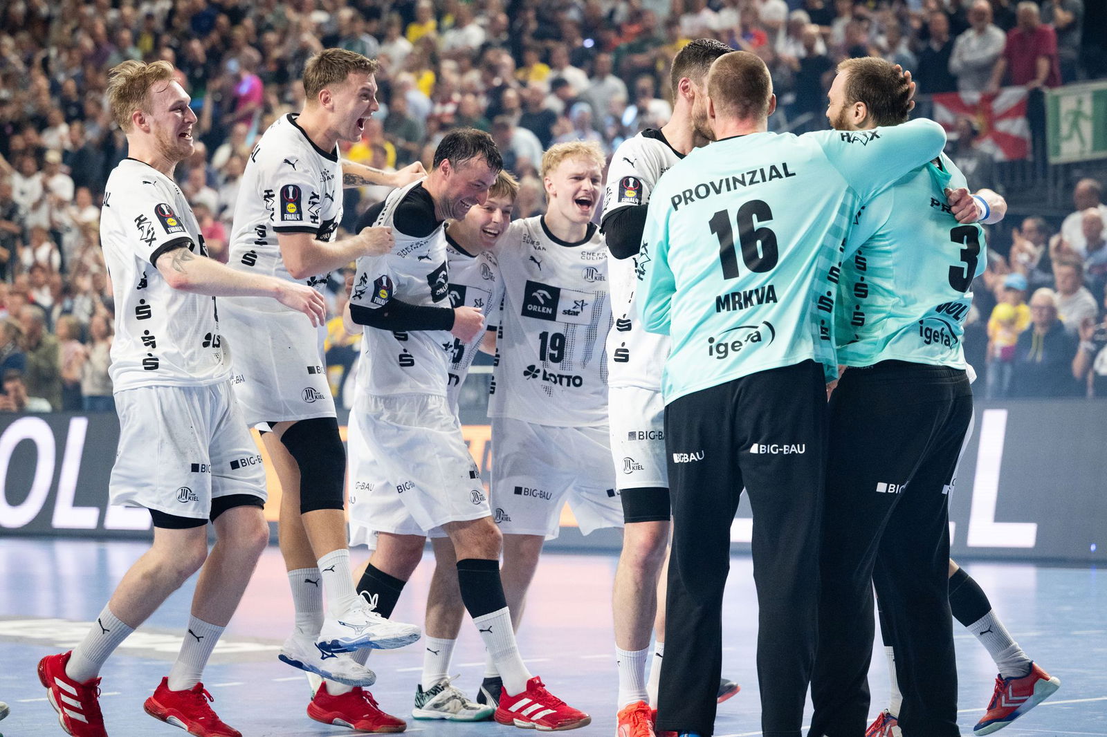 Der THW Kiel hat zum 13. Mal den DHB-Pokal gewonnen.  