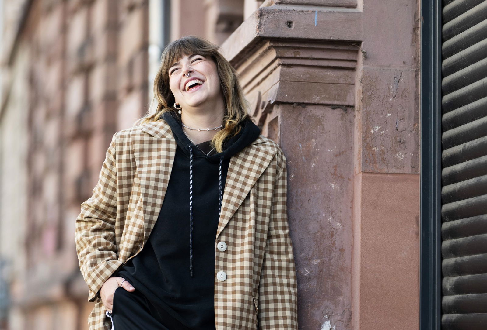 Die Singer-Songwriterin Soffie aus Mannheim veröffentlicht nach ihrem viralen Tiktok-Hit Für immer Frühling ihr erstes Mini-Album. 