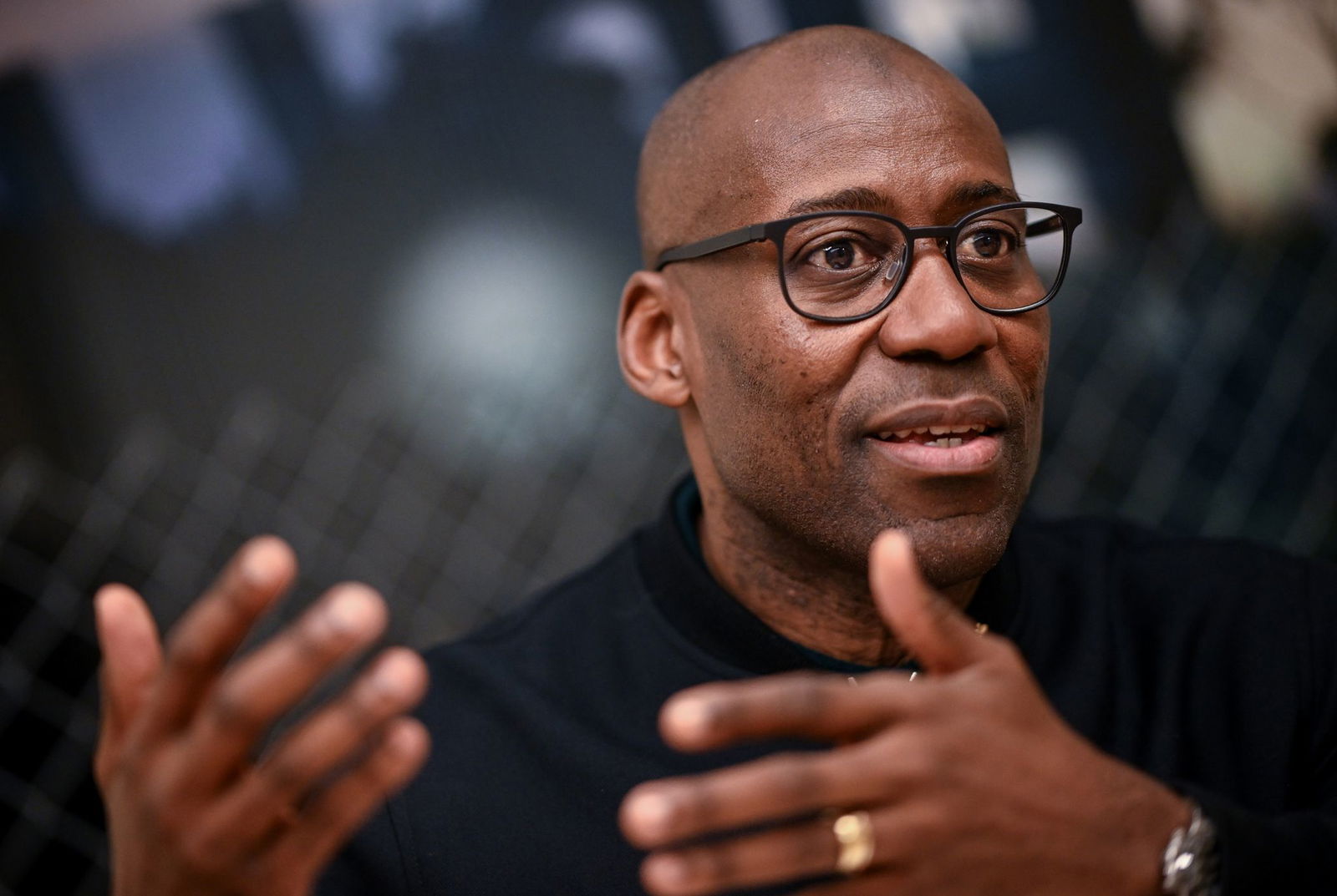 Berlins Kultursenator Joe Chialo (CDU) hat sich gleich mehrfach nicht an die Verkehrsregeln gehalten. (Archivfoto)