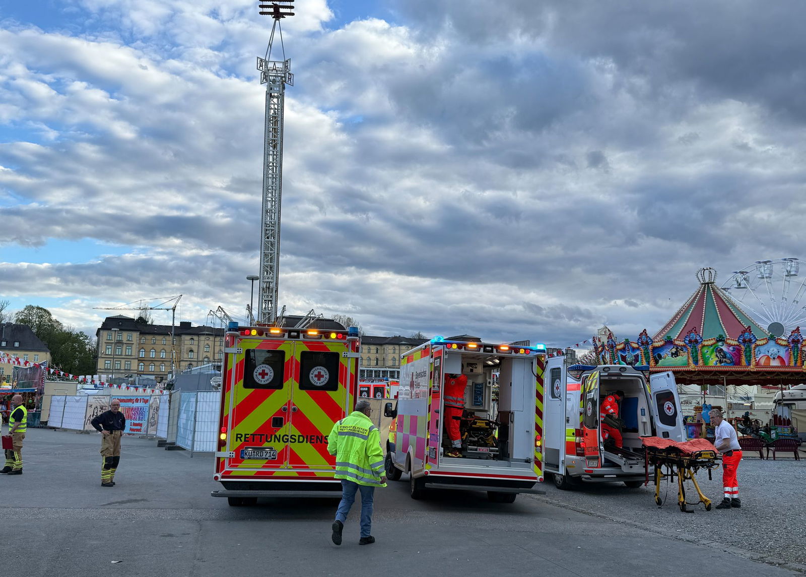 Auf dem Volksfest in Bayreuth ist es am Abend zu einem Unfall gekommen. 