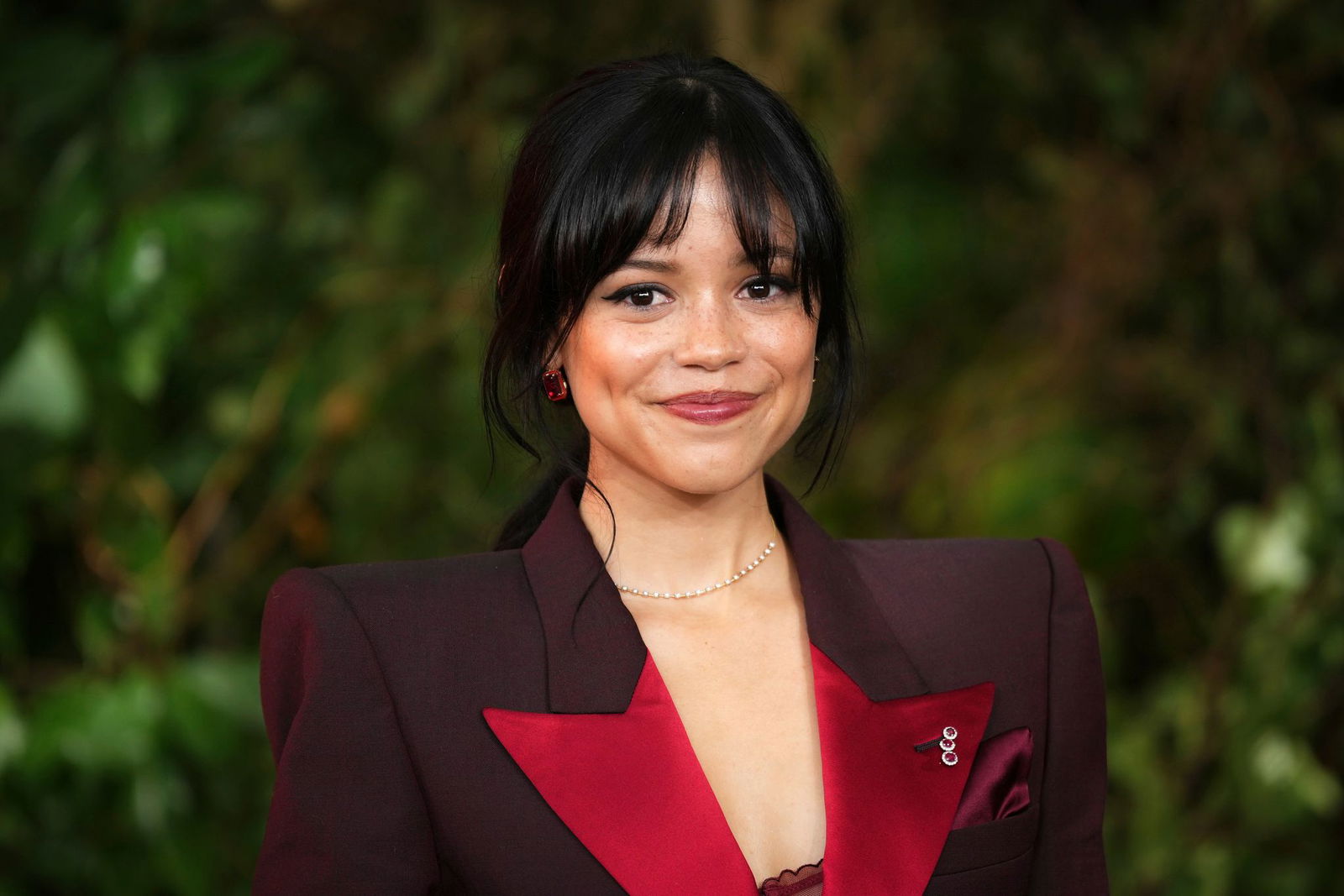 Jenna Ortega stimmt mit Co-Star The Weeknd auf einen neuen Film ein. (Archivbild) 