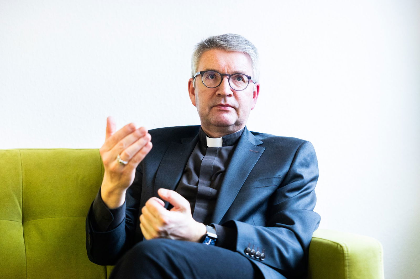 Gegen Kirchenaustritte gibt es kein Patentrezept, sagt der Mainzer Bischof. (Archivbild)