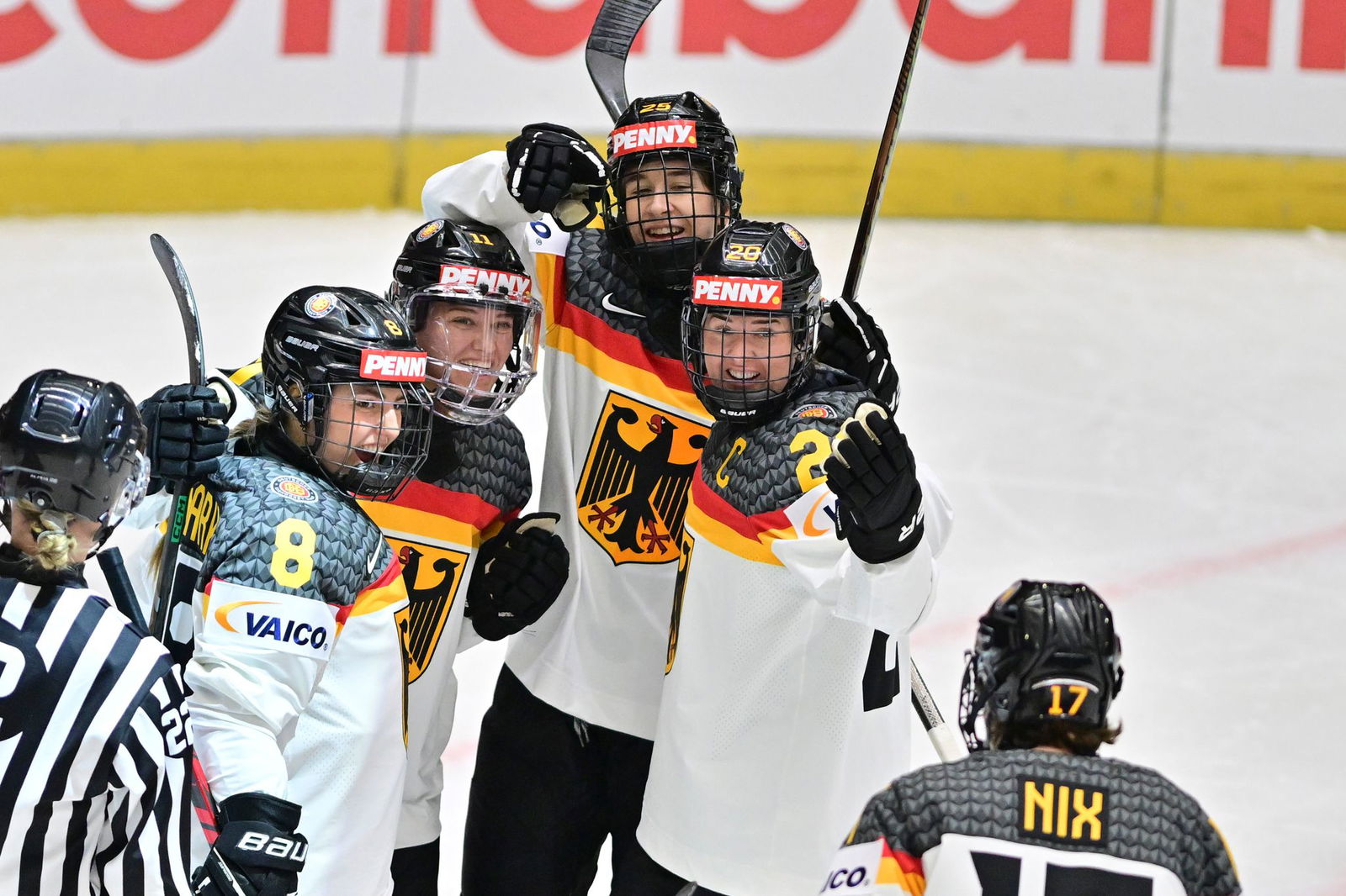 Mit dem Sieg gegen Ungarn erreichte das deutsche Eishockey-Team das WM-Viertelfinale.