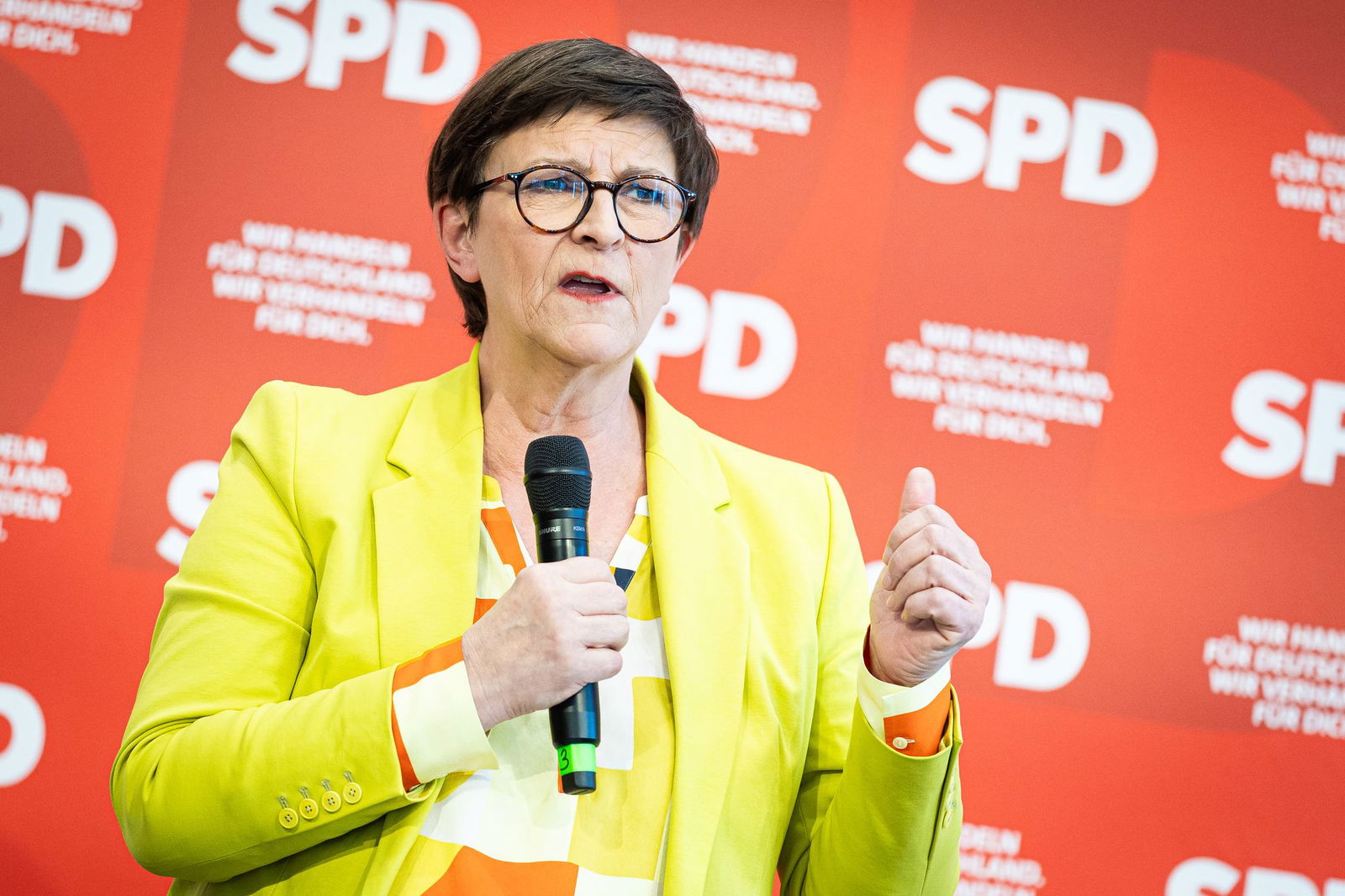 «Frauen stellen die Hälfte der Bevölkerung und wir wollen auch, wie wir manchmal sagen, nicht nur den halben Kuchen, sondern die halbe Bäckerei», sagt die SPD-Vorsitzende Saskia Esken.