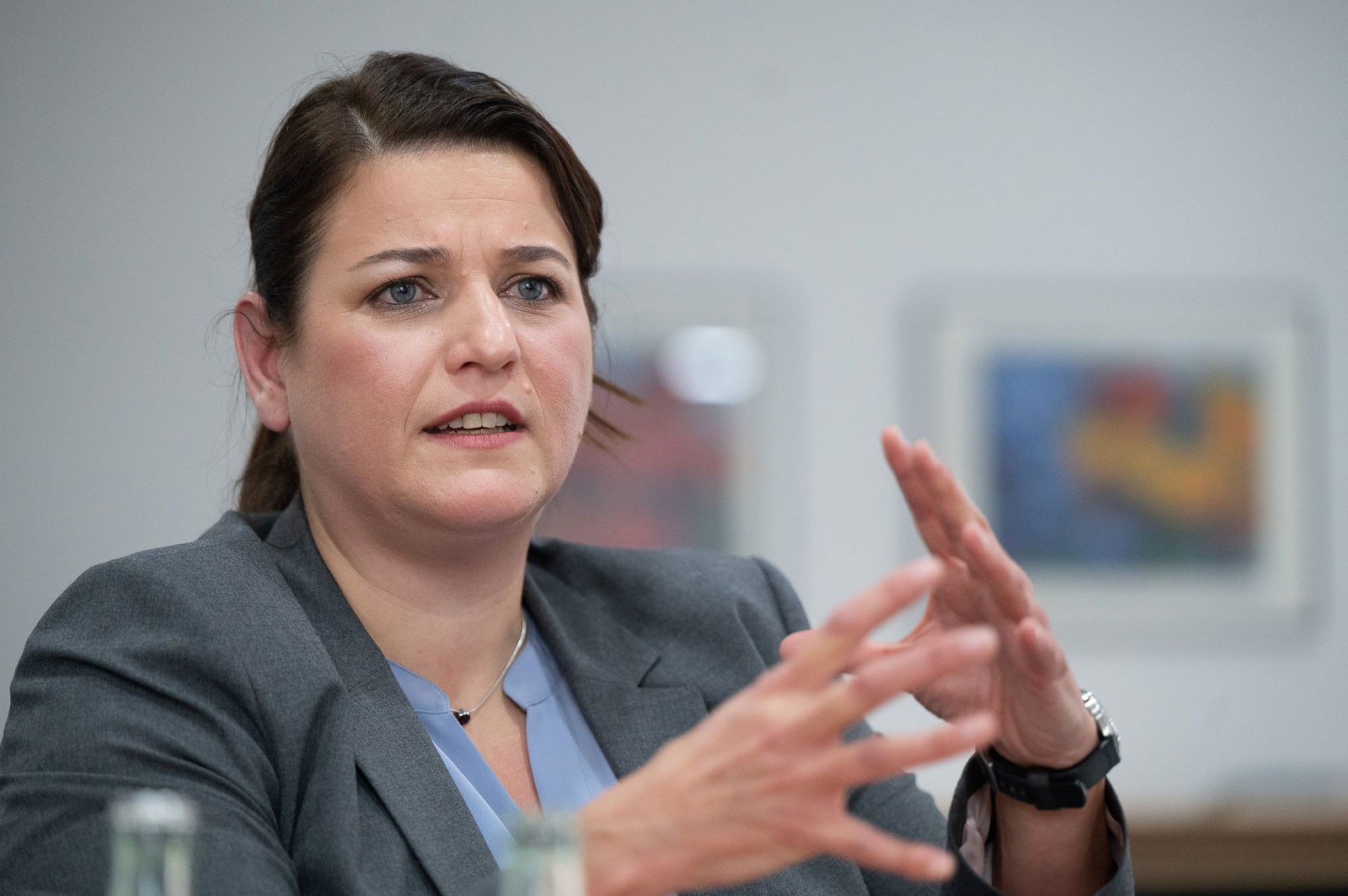 DGB-Chefin Wingertszahn will die Beschäftigung am Standort Rheinland-Pfalz erhalten. (Archivbild)