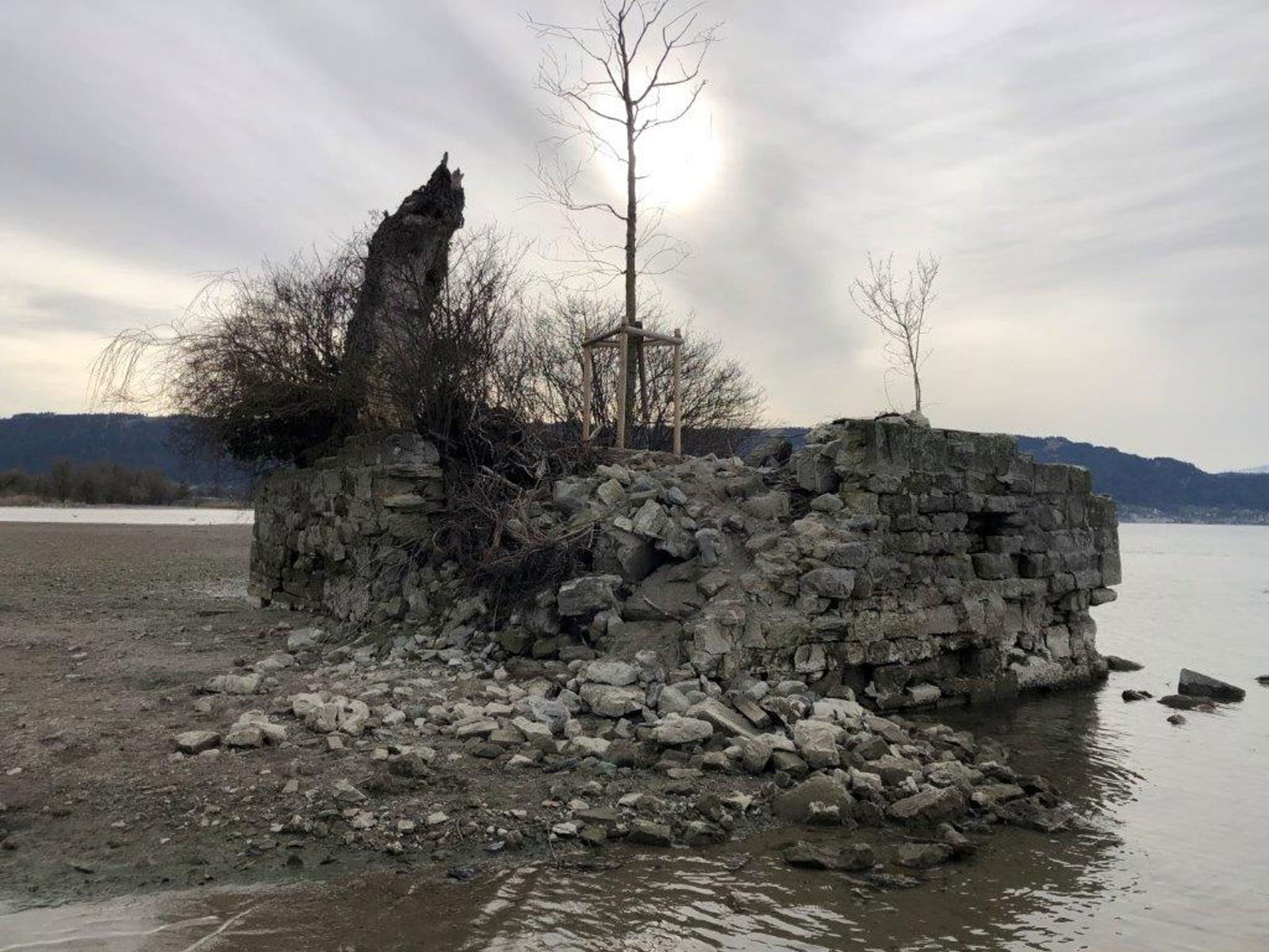 Die Insel Hoy ist mit 53 Quadratmetern so groß wie ein luftiges Wohnzimmer und rund 100 Jahre alt.