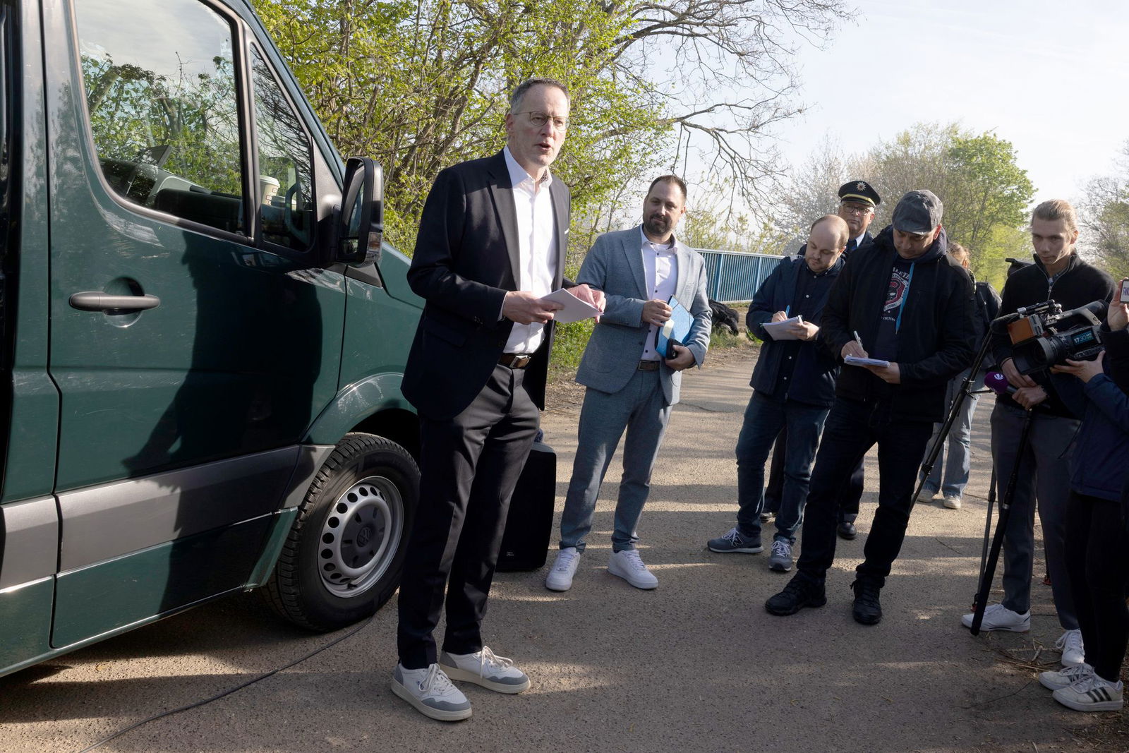 Innenminister Ebling (links) spricht von Pionierarbeit für mehr Verkehrssicherheit. 
