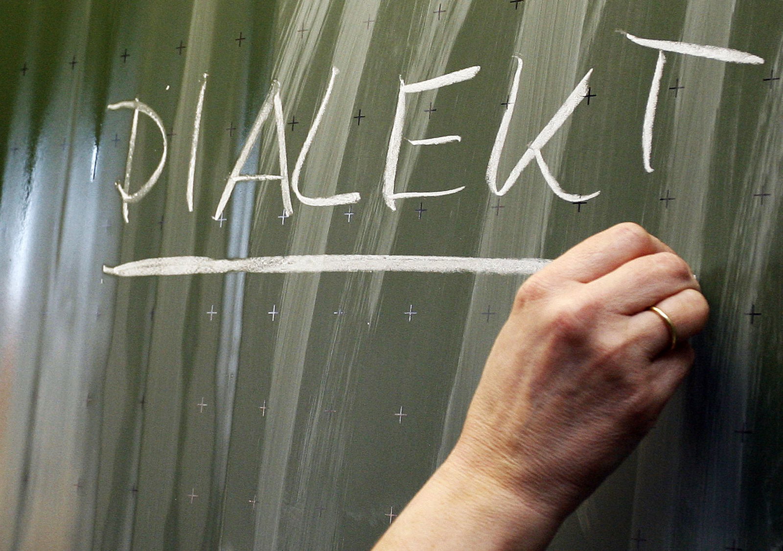 Dialekte sollen vor allem in Kindergärten und Schulen stärker gefördert werden (Illustration).