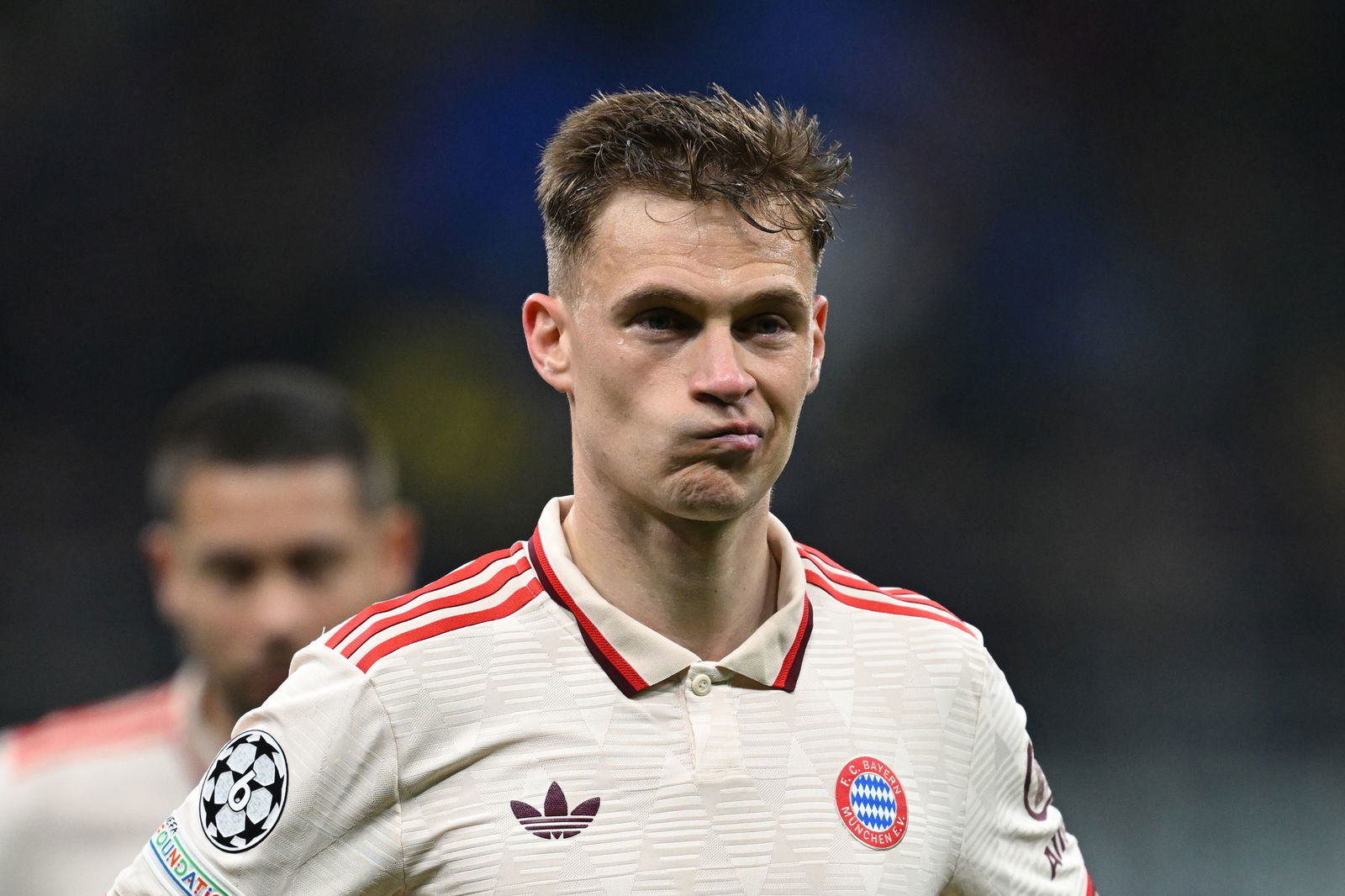 Frust pur: Joshua Kimmich nach dem Bayern-Aus in Mailand.