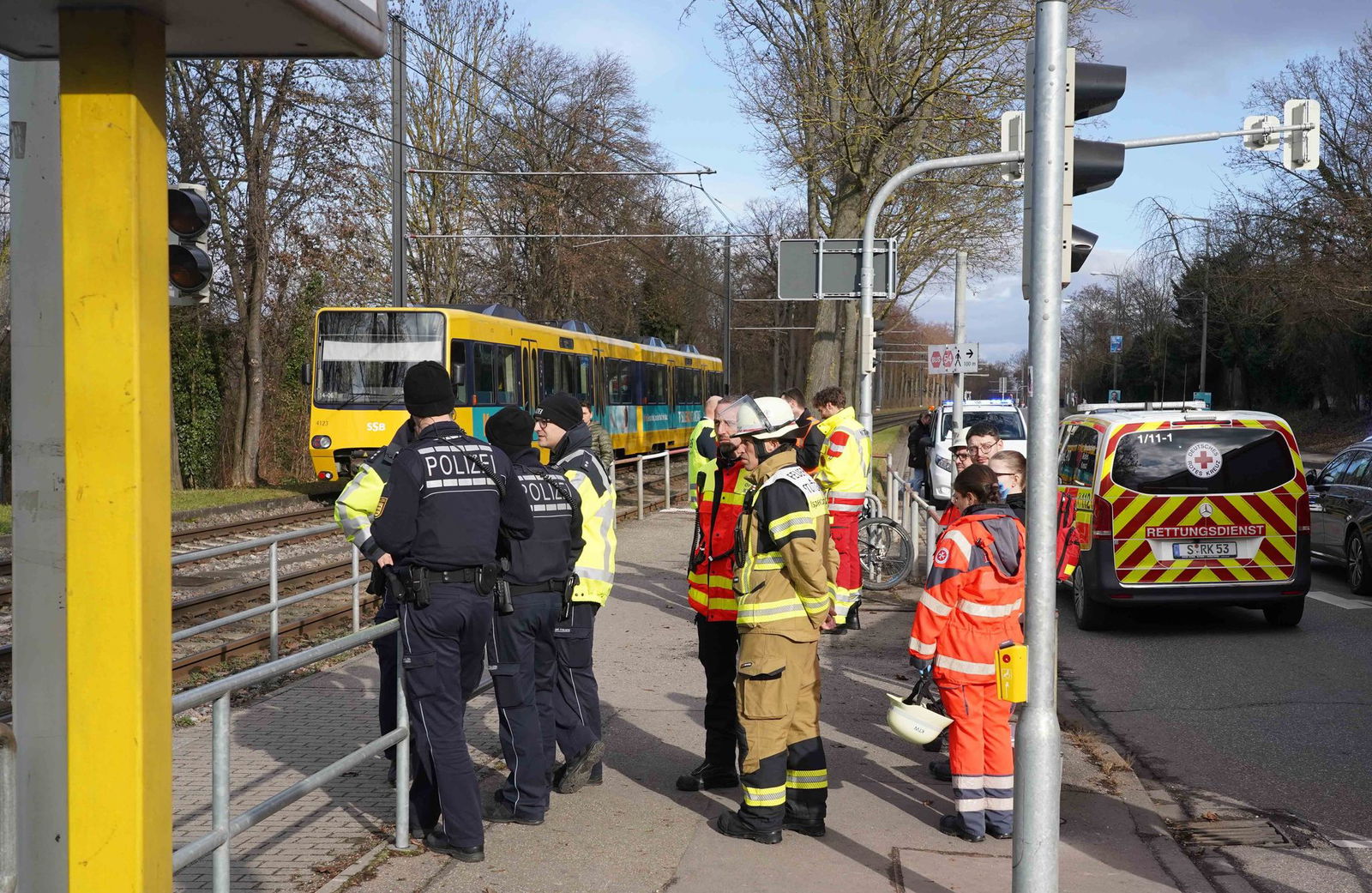 Auch in diesem Jahr gab es schon tödliche Straßenbahnunfälle - wie hier Ende Januar in Stuttgart. (Archivbild)