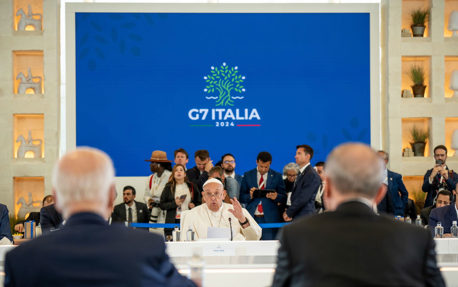 Franziskus war ein sehr politischer Papst. Als erster Pontifex der Geschichte nahm er an einem G7-Gipfel teil. (Archivbild)