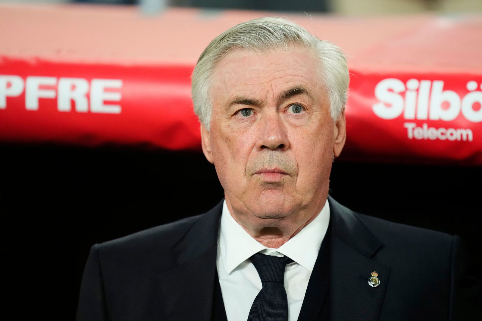 Wegen der Zukunft von Carlo Ancelotti soll eine Entscheidung gefallen sein.