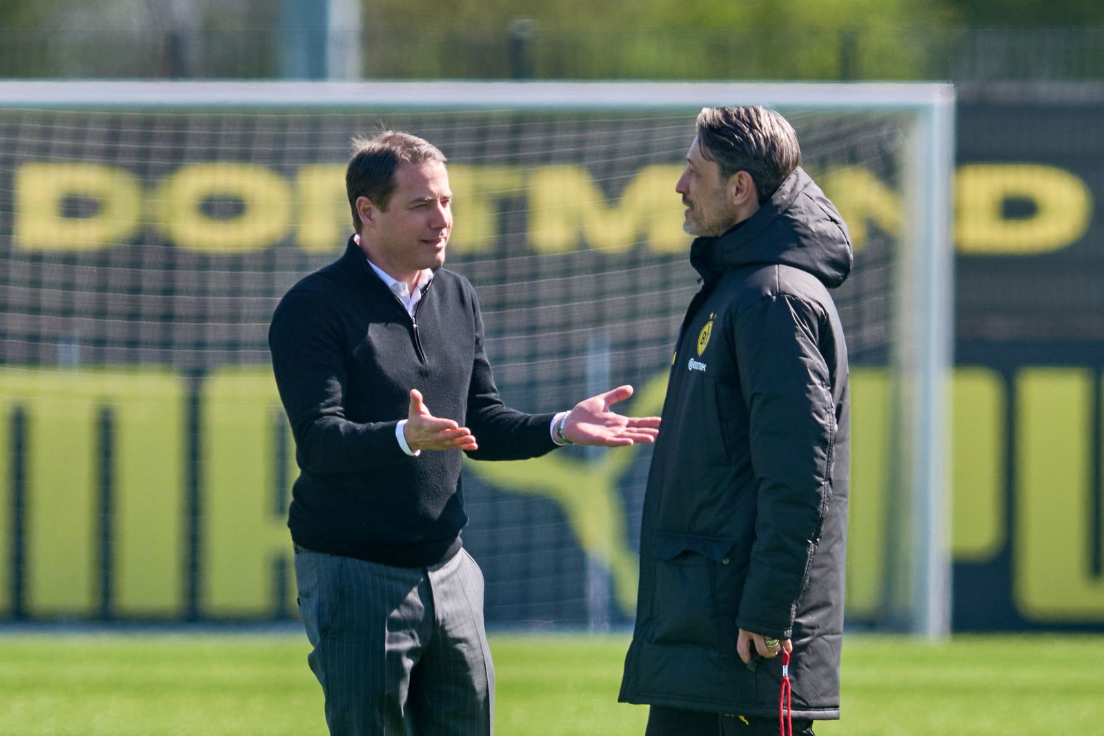 BVB-Boss Lars Ricken (links) und Trainer Niko Kovac grübeln vor der Reise nach Barcelona.
