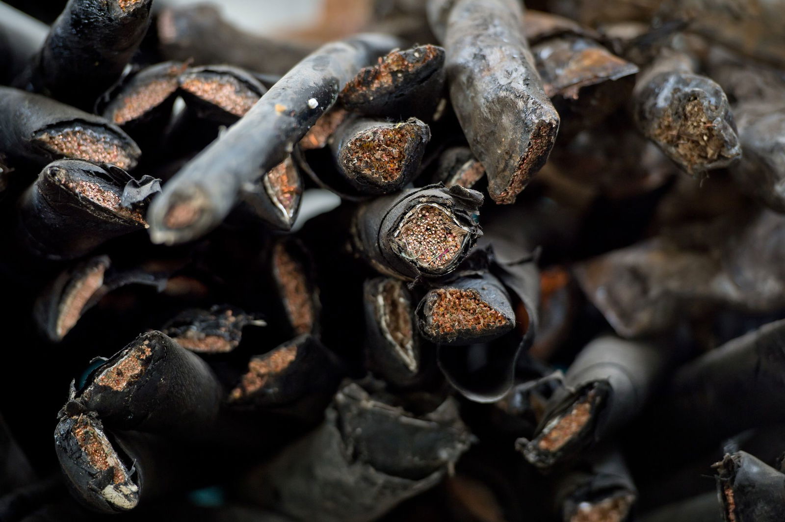 Das Diebesgut ist ersten Erkenntnissen zufolge mehrere Zehntausend Euro wert. (Symbolbild)