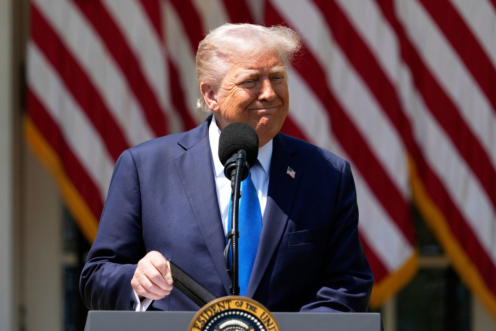 Trump will dem Iran den Geldhahn zudrehen. 