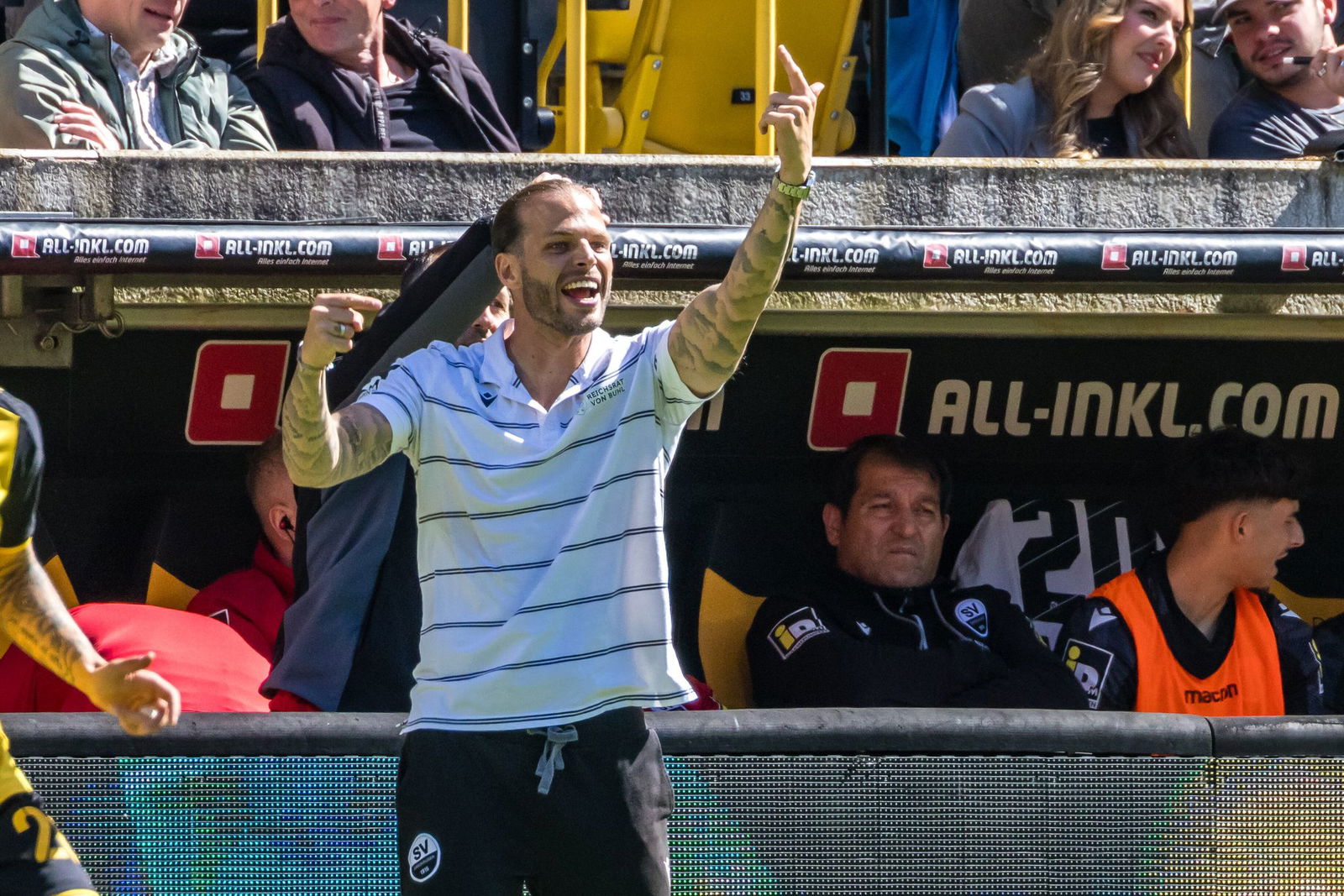 Auch Interimstrainer Dennis Diekmeier konnte den SV Sandhausen nicht vor dem Abstieg bewahren.