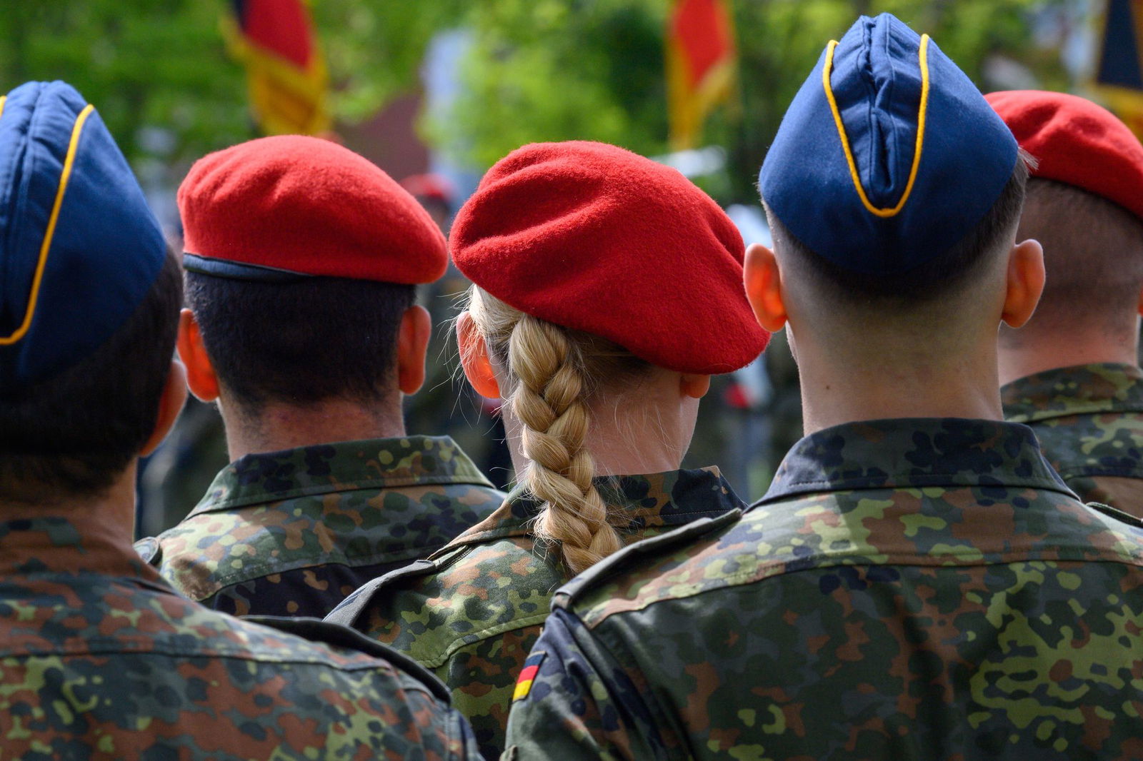 Die Bundeswehr hat in Rheinland-Pfalz rund 23.000 Beschäftigte. Darunter sind 14.000 Soldatinnen und Soldaten sowie 9.000 zivile Mitarbeitende. (Archivbild)
