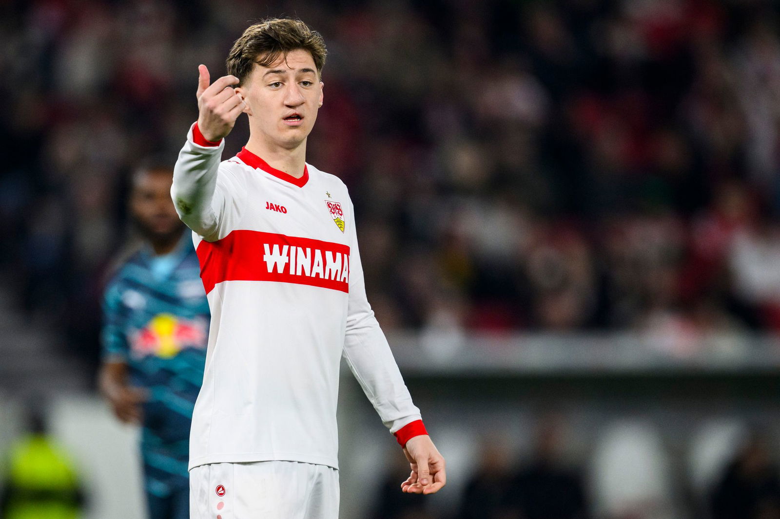 Gibt es bald Wechselangebote für Mittelfeldspieler Stiller?