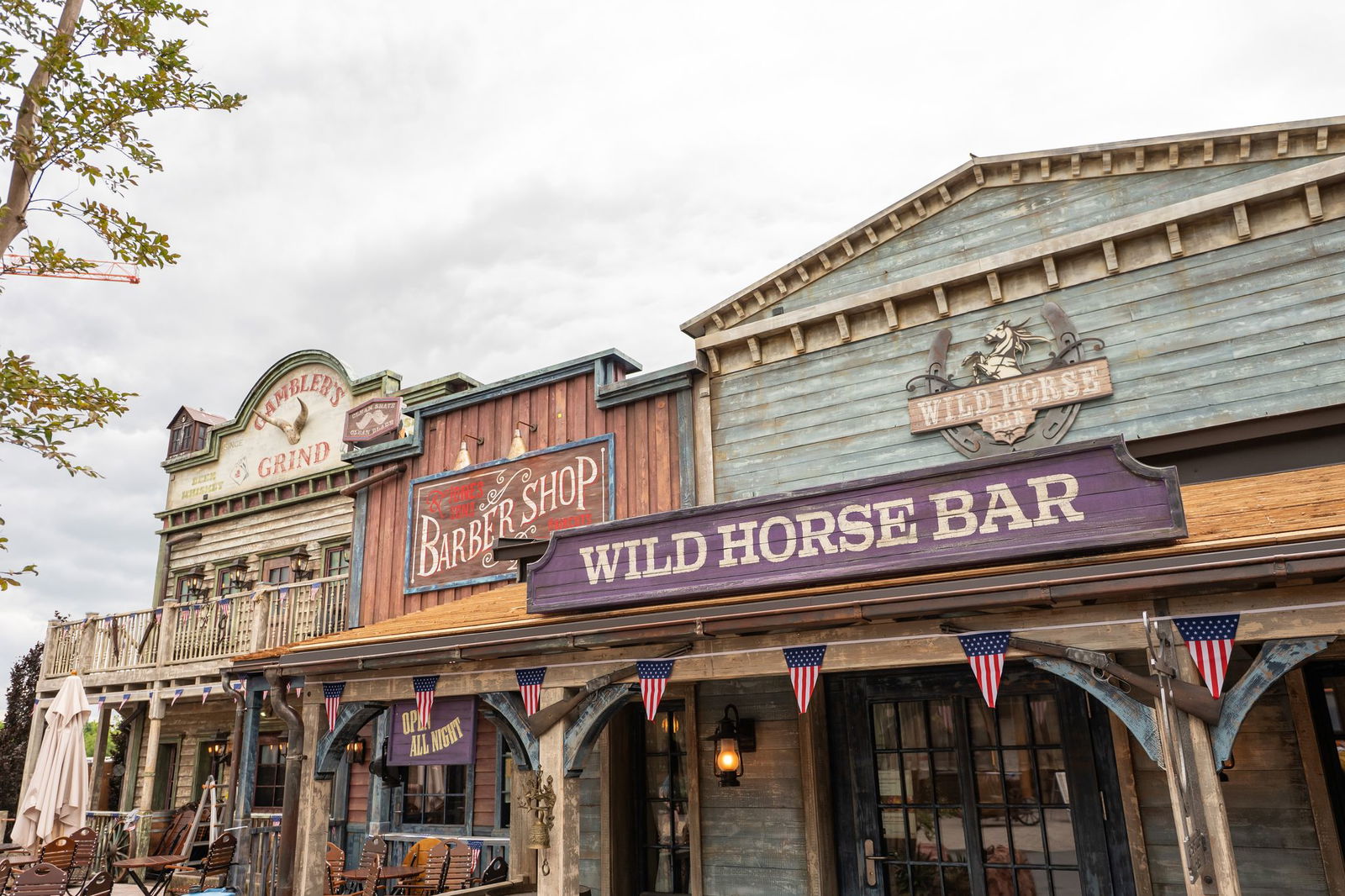 Der neu gestaltete Western-Themenbereich befindet sich außerhalb des Freizeitparks. 