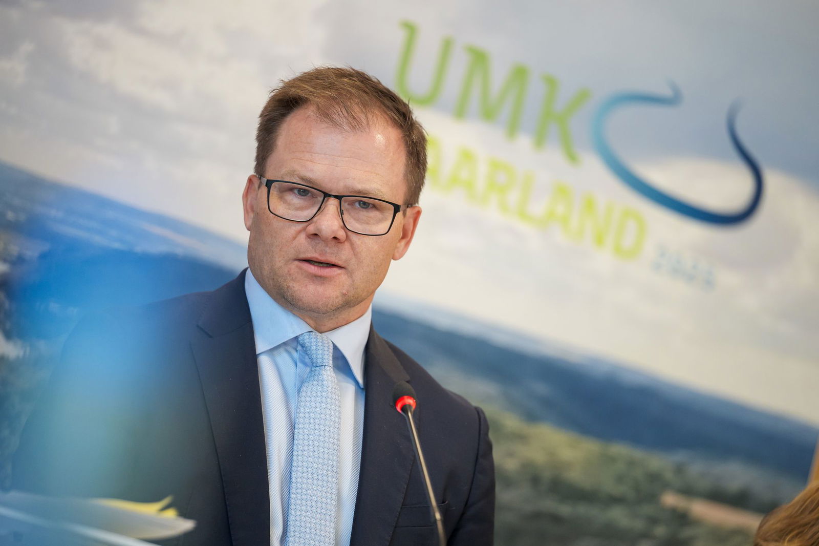 Bundesumweltminister Schneider hat eine klare Meinung zu Atomkraft