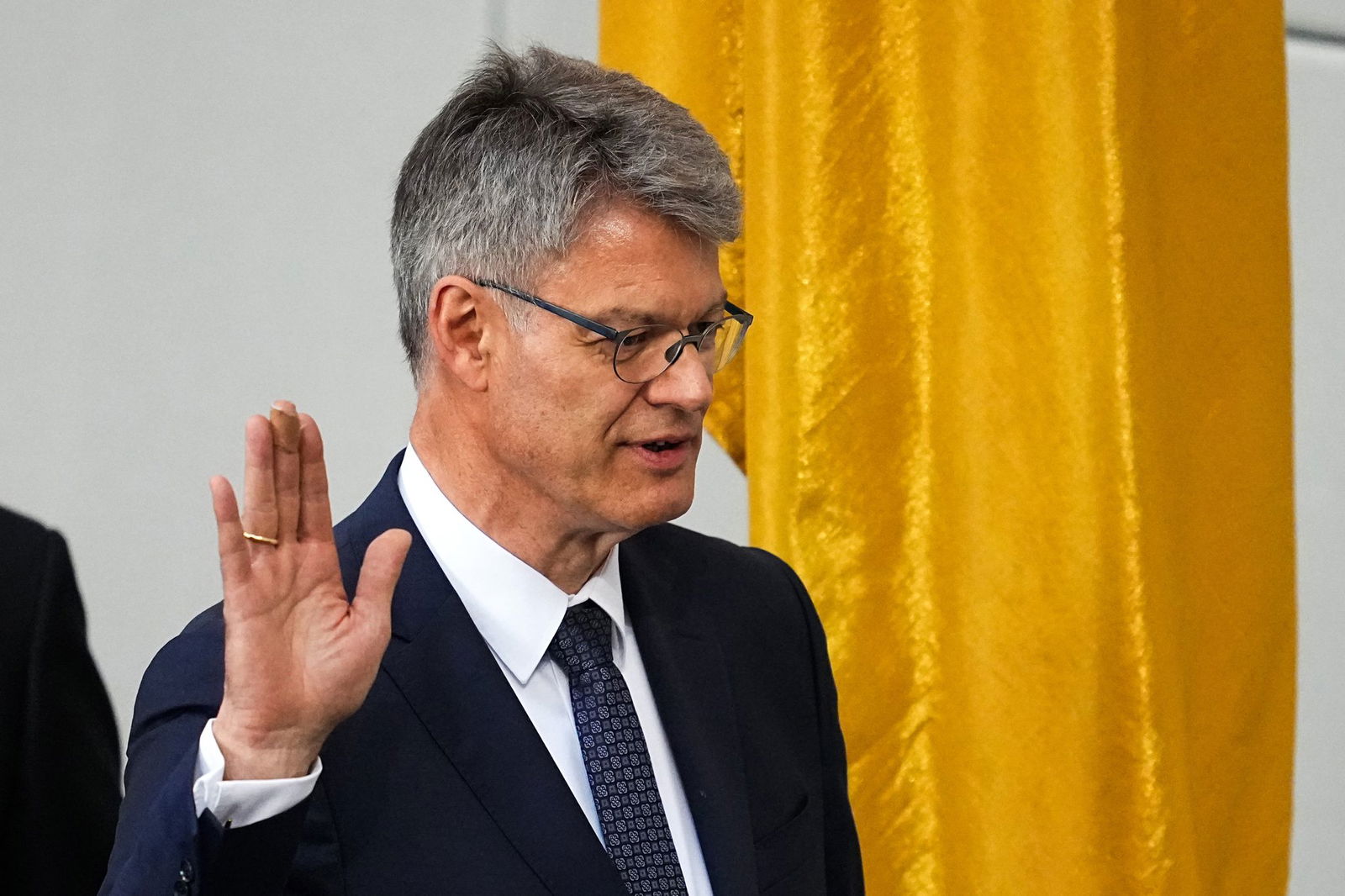 Der neue Bundesverkehrsminister Patrick Schnieder (CDU) kommt aus Rheinland-Pfalz und soll helfen, das Bahnchaos zu beheben. (Archivbild)