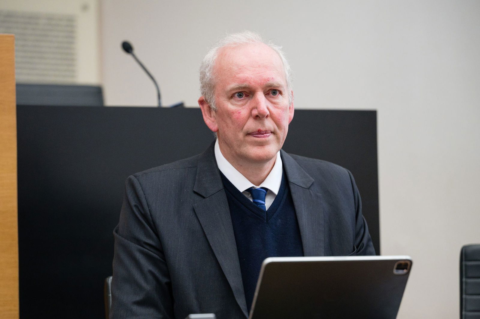 Finanzminister Jakob von Weizsäcker hofft auf eine Einigung mit dem Bund bei neuen Verschuldungsspielräumen. (Archivbild) 