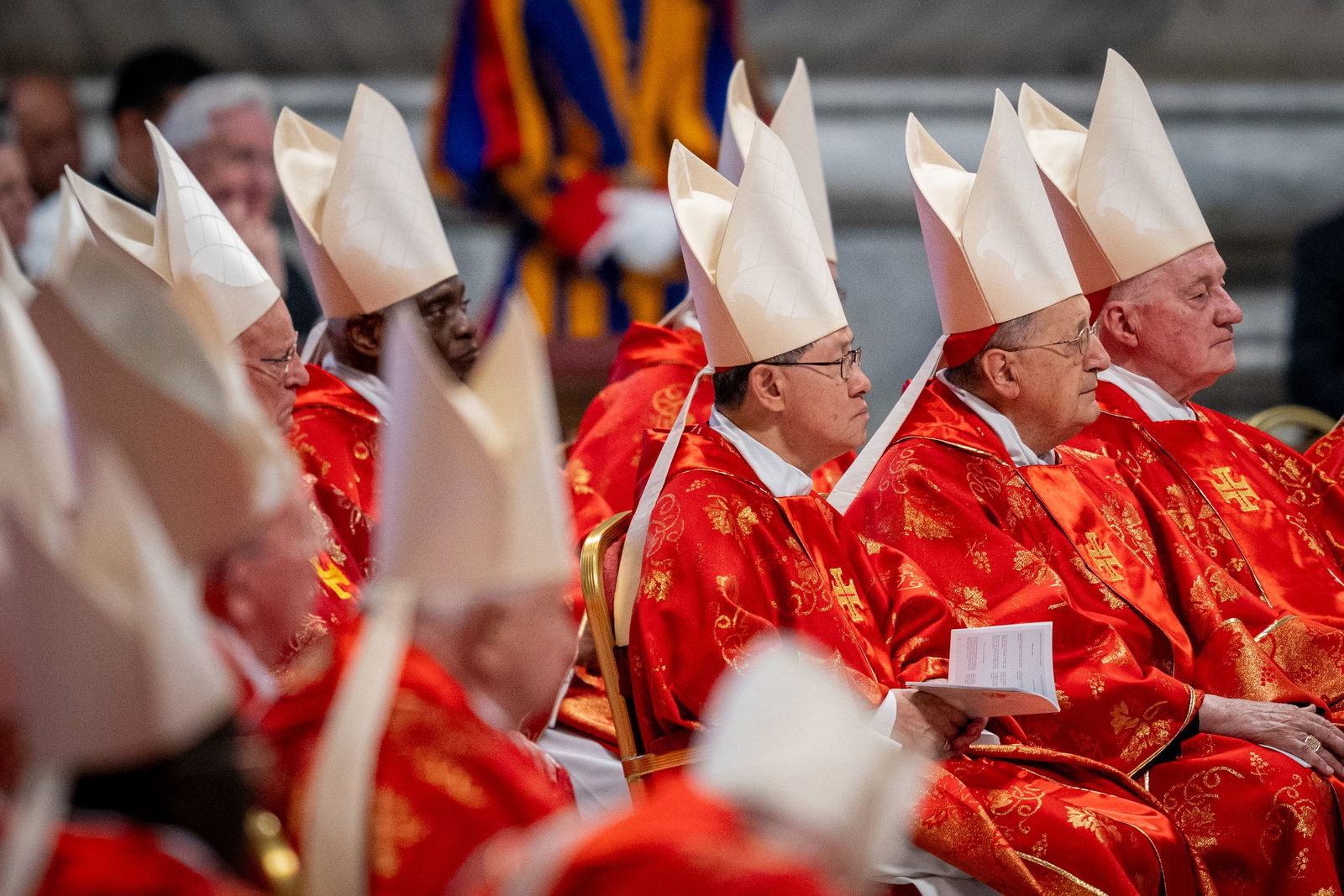 Die wahlberechtigten Kardinäle kommen aus aller Welt - und sprechen entsprechend viele Sprachen.