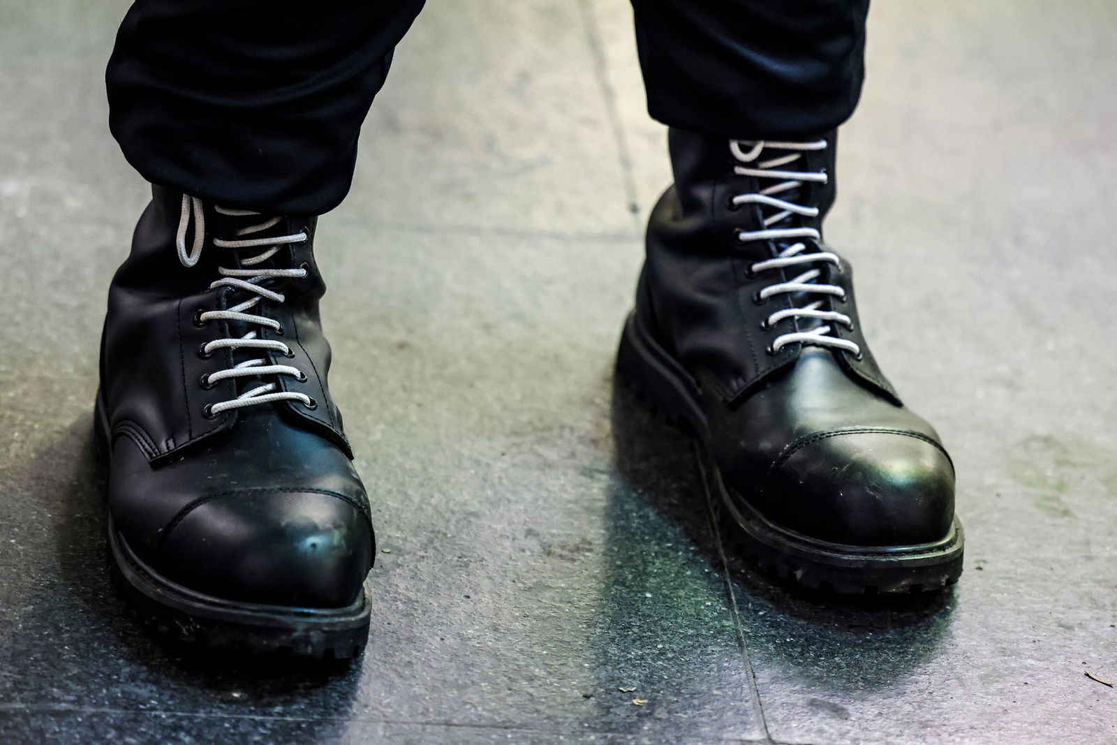 Rechte Gewalt ist nicht mehr nur Glatze und Springerstiefel, sondern kommt oft unauffälliger daher. 