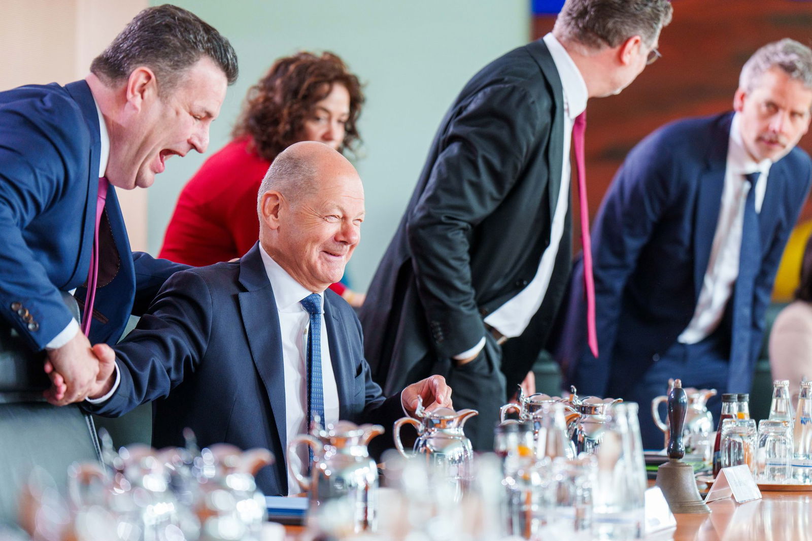 Der geschäftsführende Arbeitsminister Hubertus Heil (l., SPD) scheidet wahrscheinlich genauso aus der Regierung aus wie sein Chef Olaf Scholz.