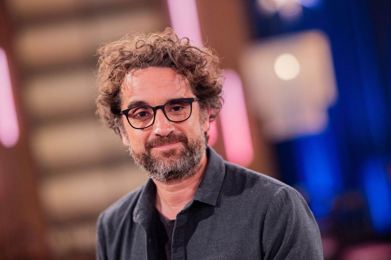 Schauspieler Oliver Wnuk blickt seit einem Einbruch bei ihm anders auf materielle Dinge. (Archivbild)