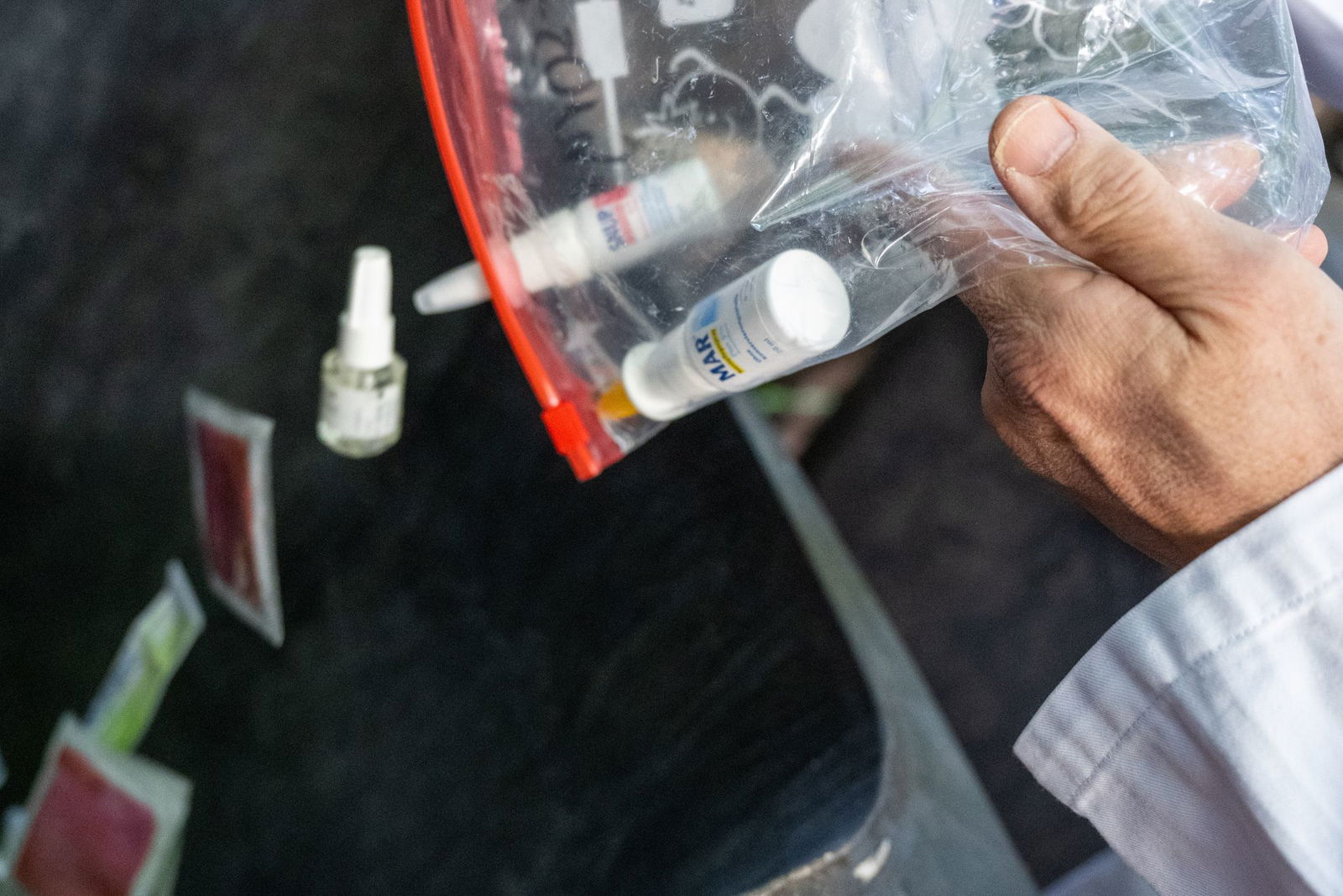 Medikamente können auf verschiedene Arten und Weisen entsorgt werden. In die Toilette oder den Ausguss sollen sie aber definitiv nicht. (Symbolfoto)