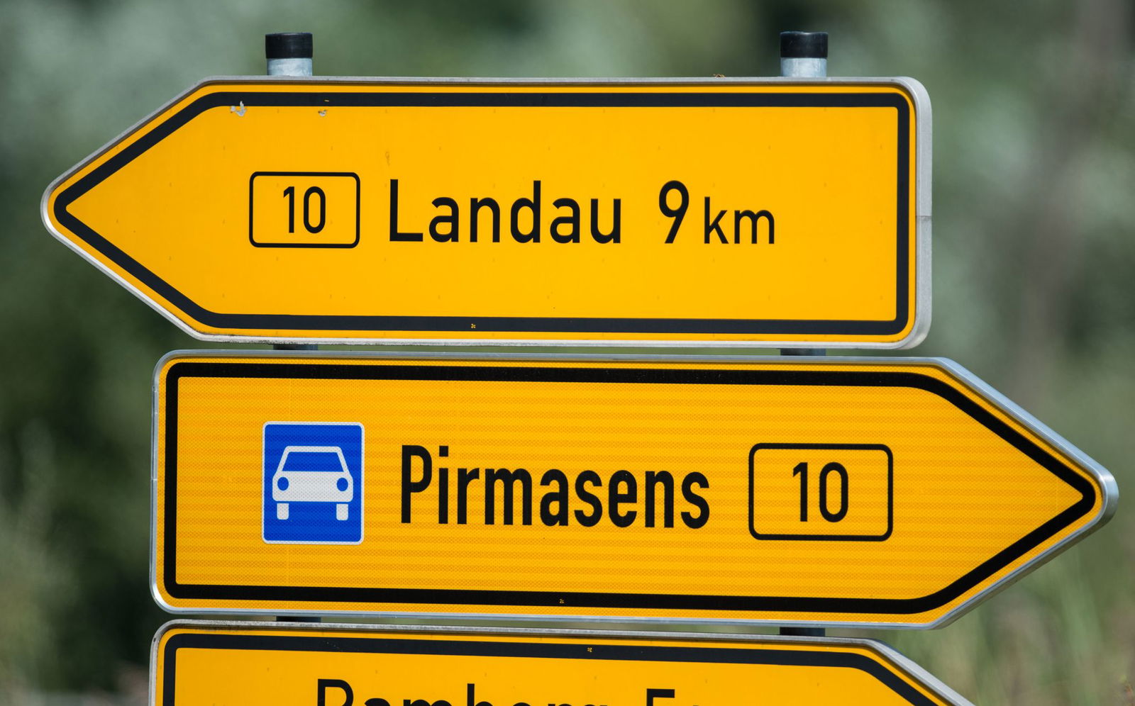 Der Ausbau der B10 zwischen Landau und Pirmasens wird schon lange diskutiert. (Symbolbild)