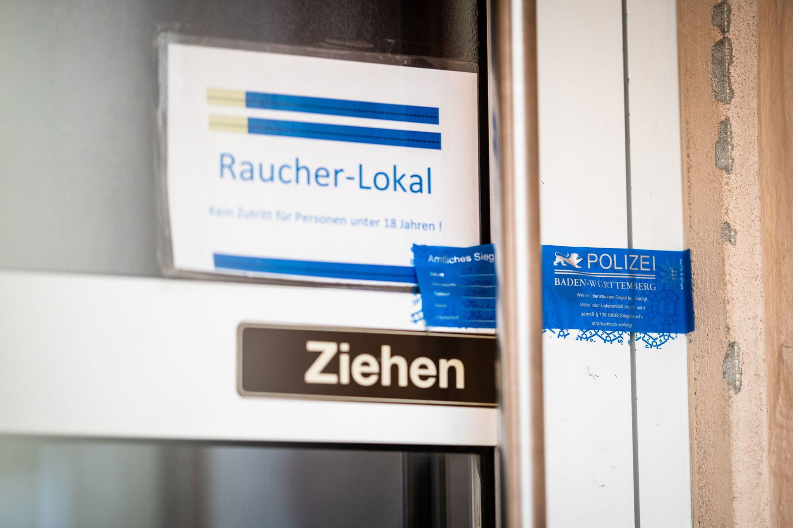 Ermittler fanden die Leiche der Frau hinter einer Mauer im Stuttgarter Süden. (Archivbild)