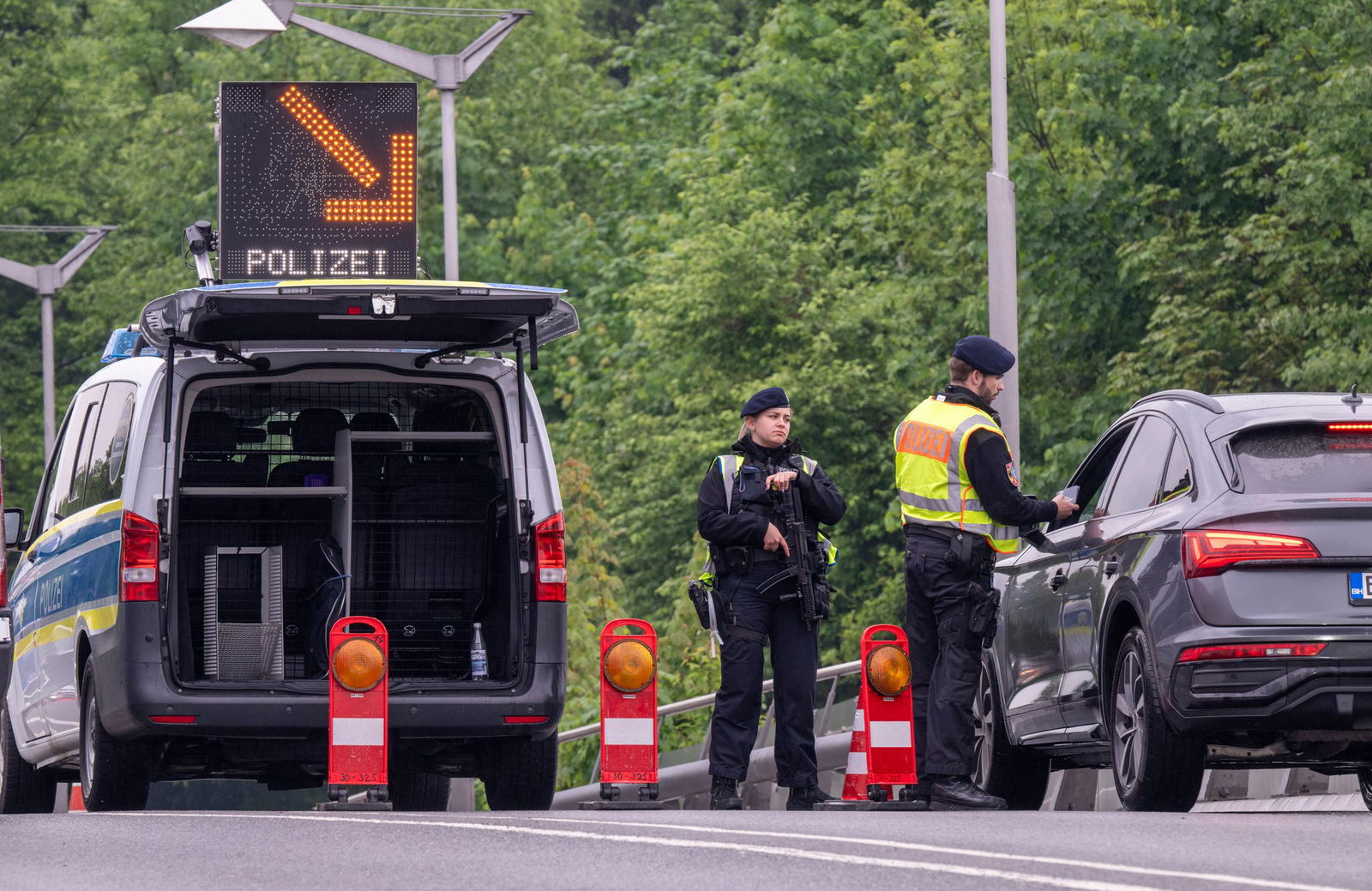 Für die Bundespolizei gab es vergangene Woche neue Anweisungen, was die Grenzkontrollen und die Zurückweisung auch von Asylsuchenden betrifft. (Archivfoto)