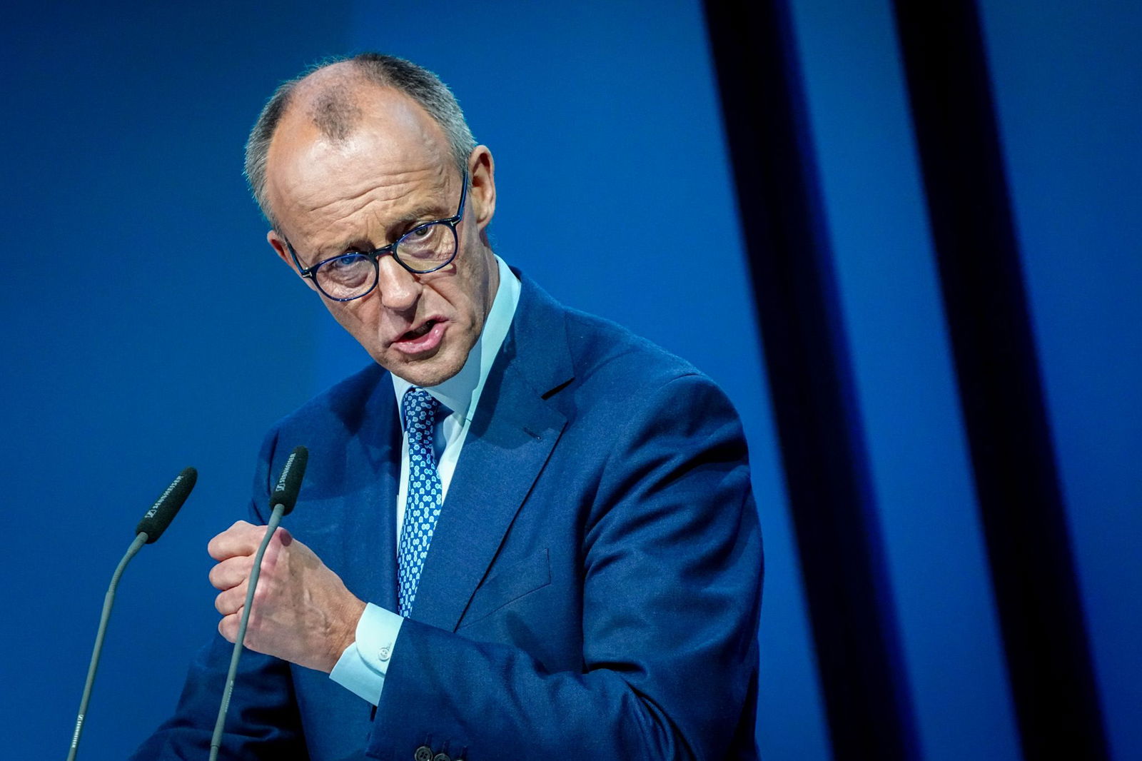 Kurz vor der geplanten Wahl von Merz als Bundeskanzler liegt die Union laut ZDF-Politbarometer bei der Sonntagsfrage wieder vorn. (Archivbild)