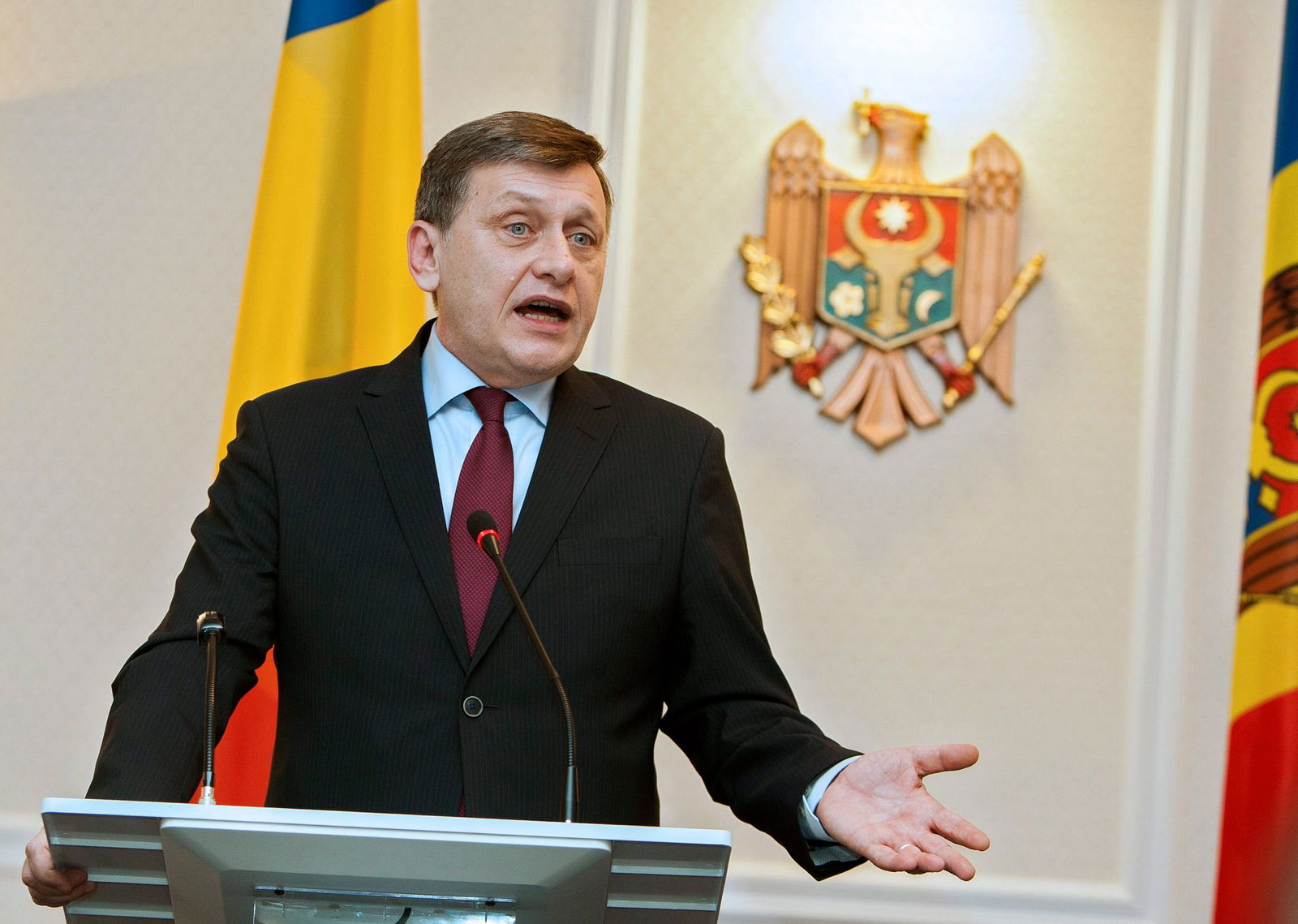 Crin Antonescu kandidiert für das Amt des Staatspräsidenten in Rumänien, unterstützt von der bürgerlich-sozialdemokratischen Regierungskoalition. (Archivbild)