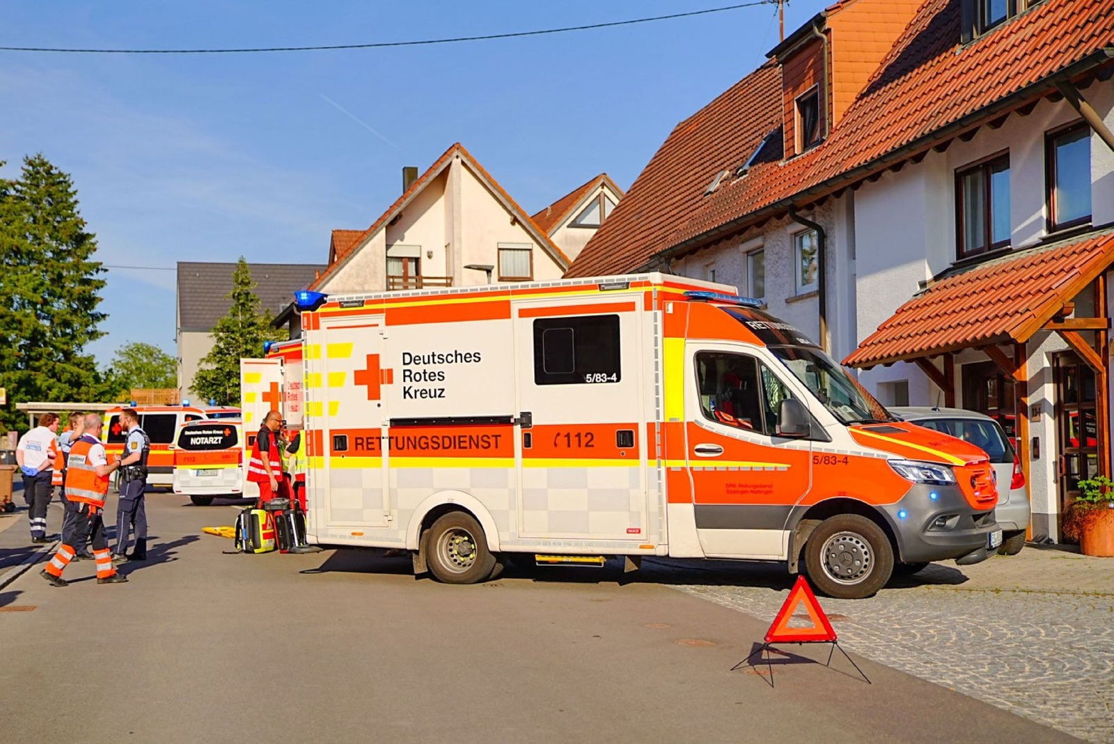 Zwei Fußgänger sind bei dem Vorfall in Notzingen verletzt worden.