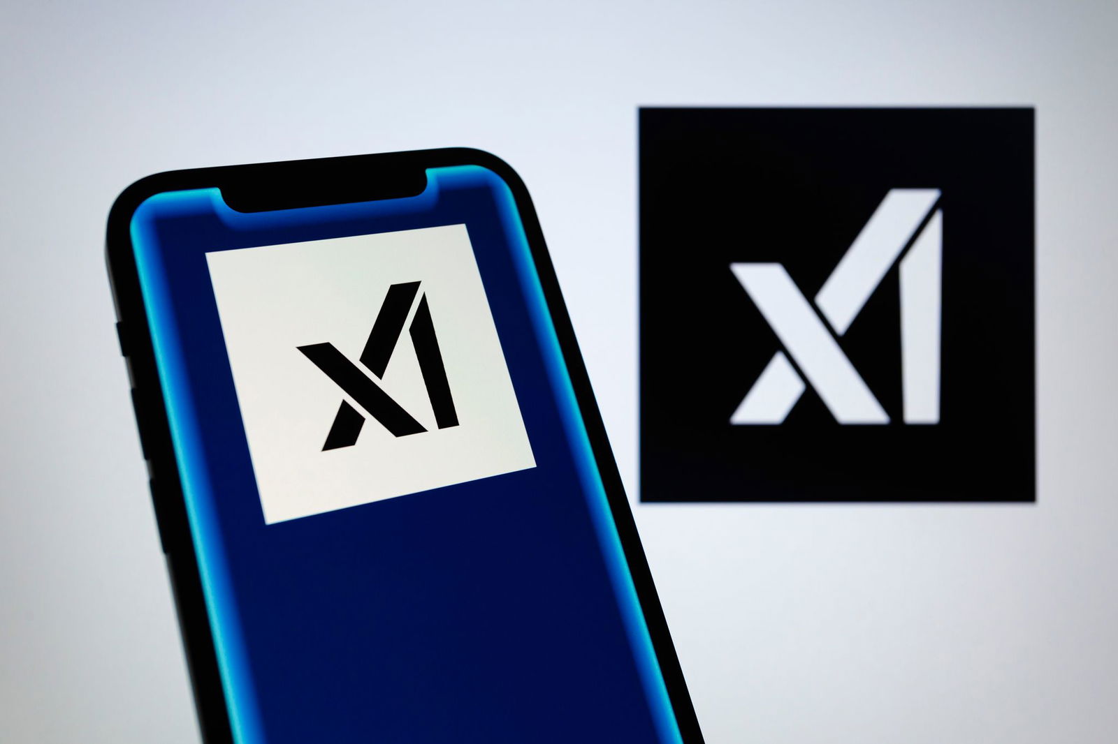 Der KI-Chatbot gehört zu Musks Firma xAI. (Archivbild)