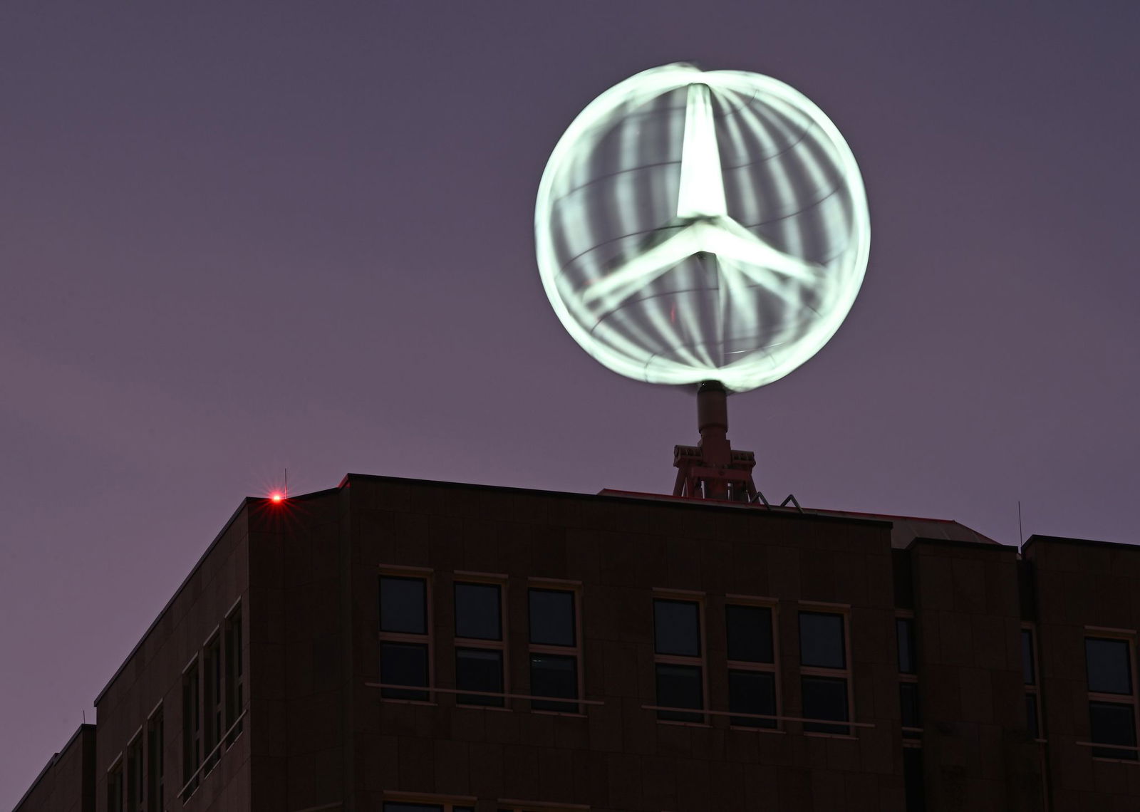 Der Mercedes-Gewinn ist im ersten Quartal weiter abgesackt. (Archivbild)