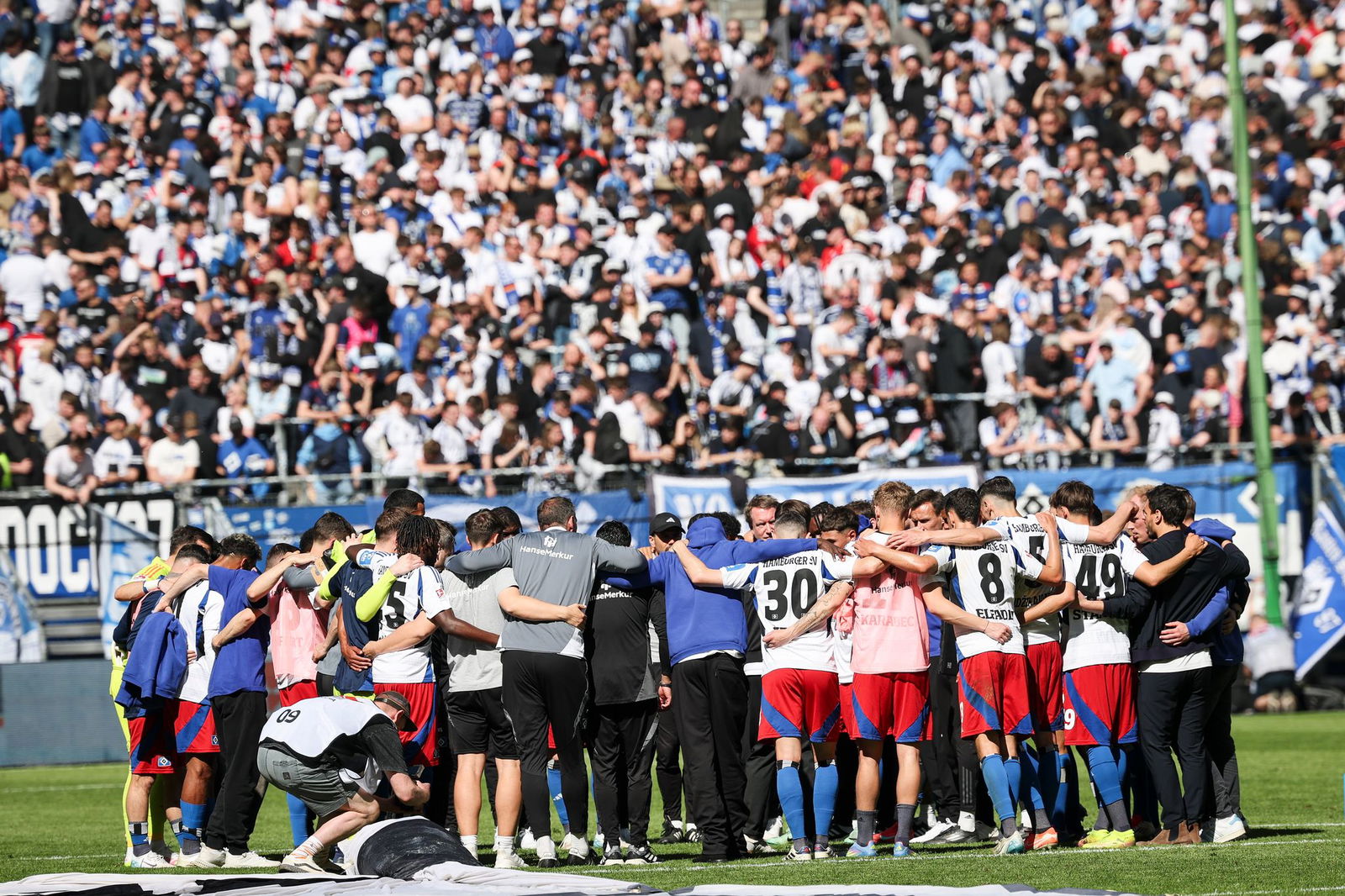 Vor dem eigenen Publikum im Volksparkstadion will der HSV den Aufstieg perfekt machen. 