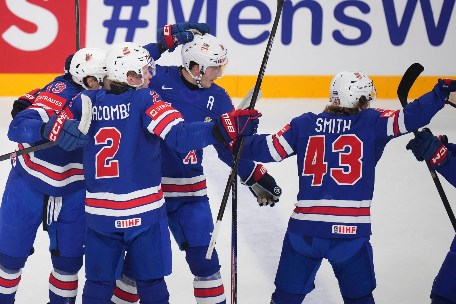 USA steht nach einem Erfolg über Gastgeber Schweden im WM-Finale.