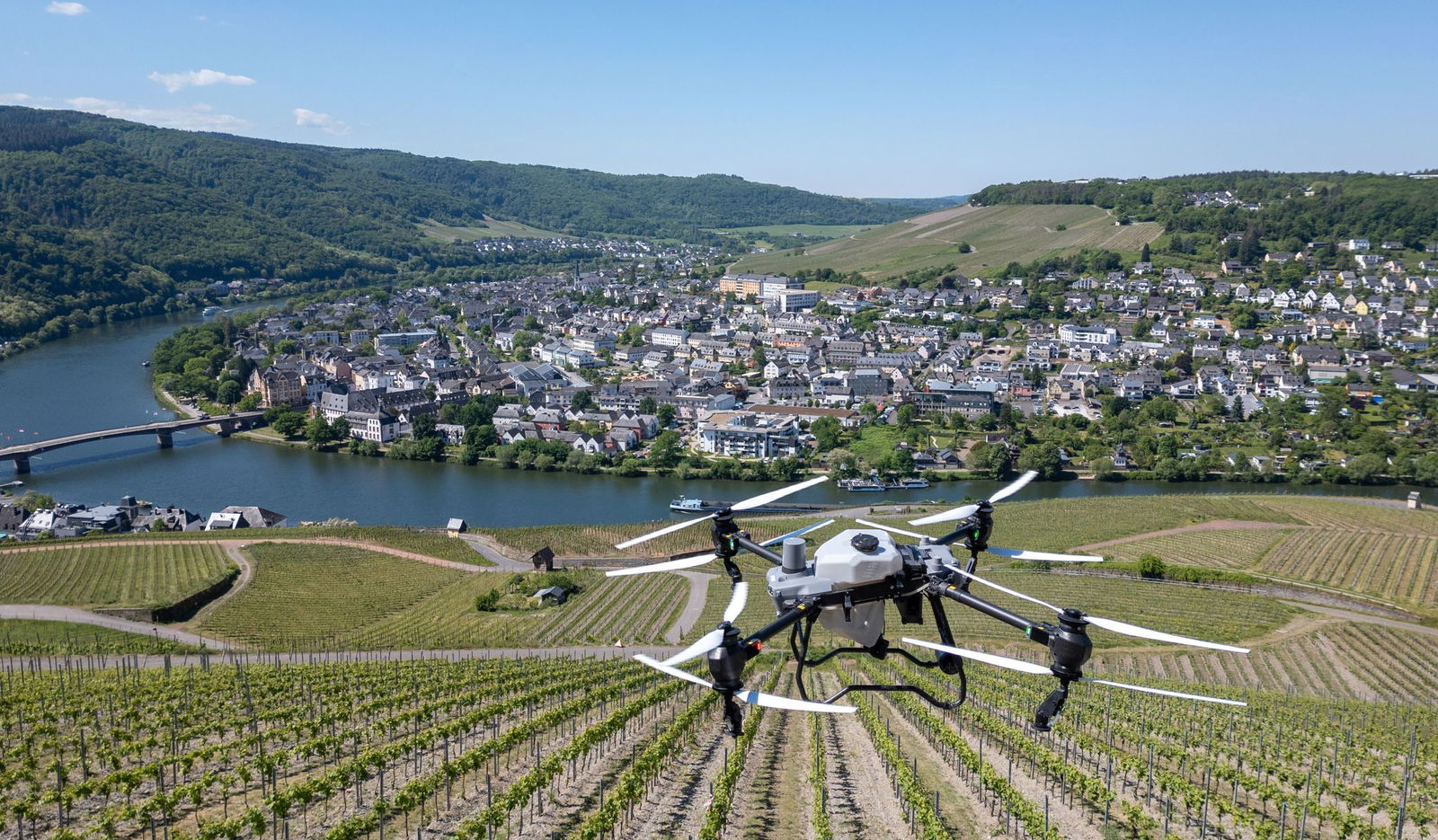 Die neue Drohne kann nach Experten die Arbeit in der Steillage erleichtern