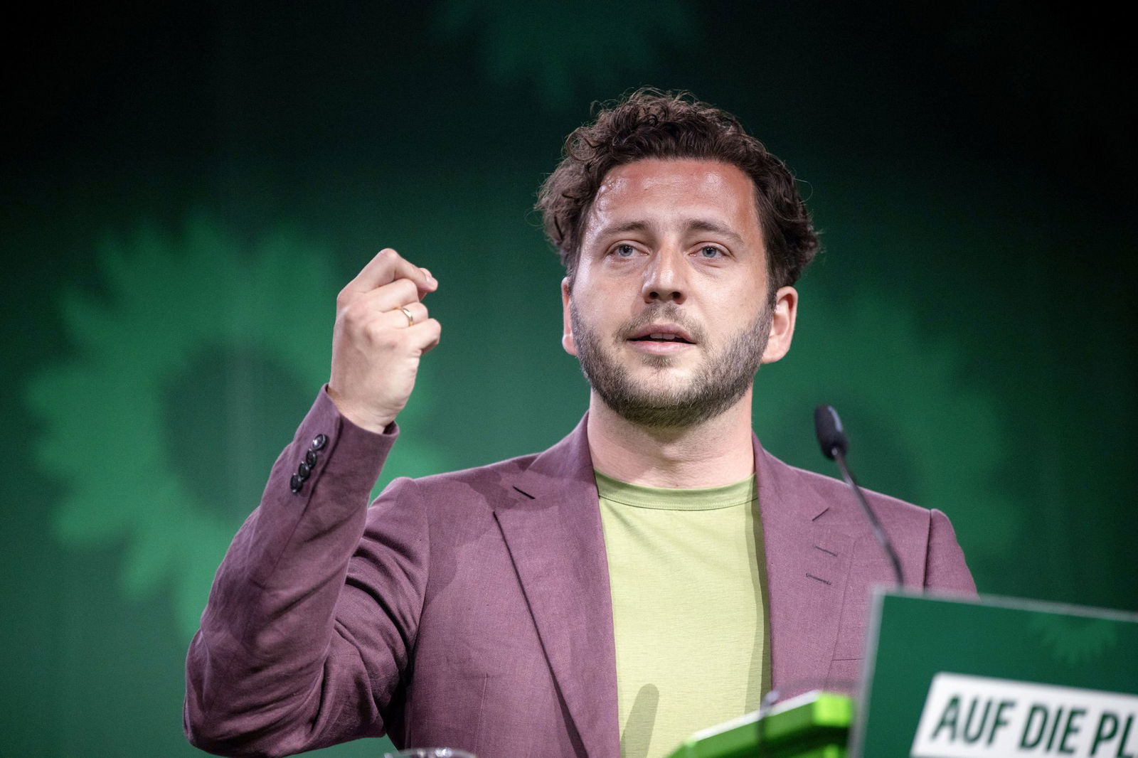 Der Grünen-Chef appelliert an die Union. 