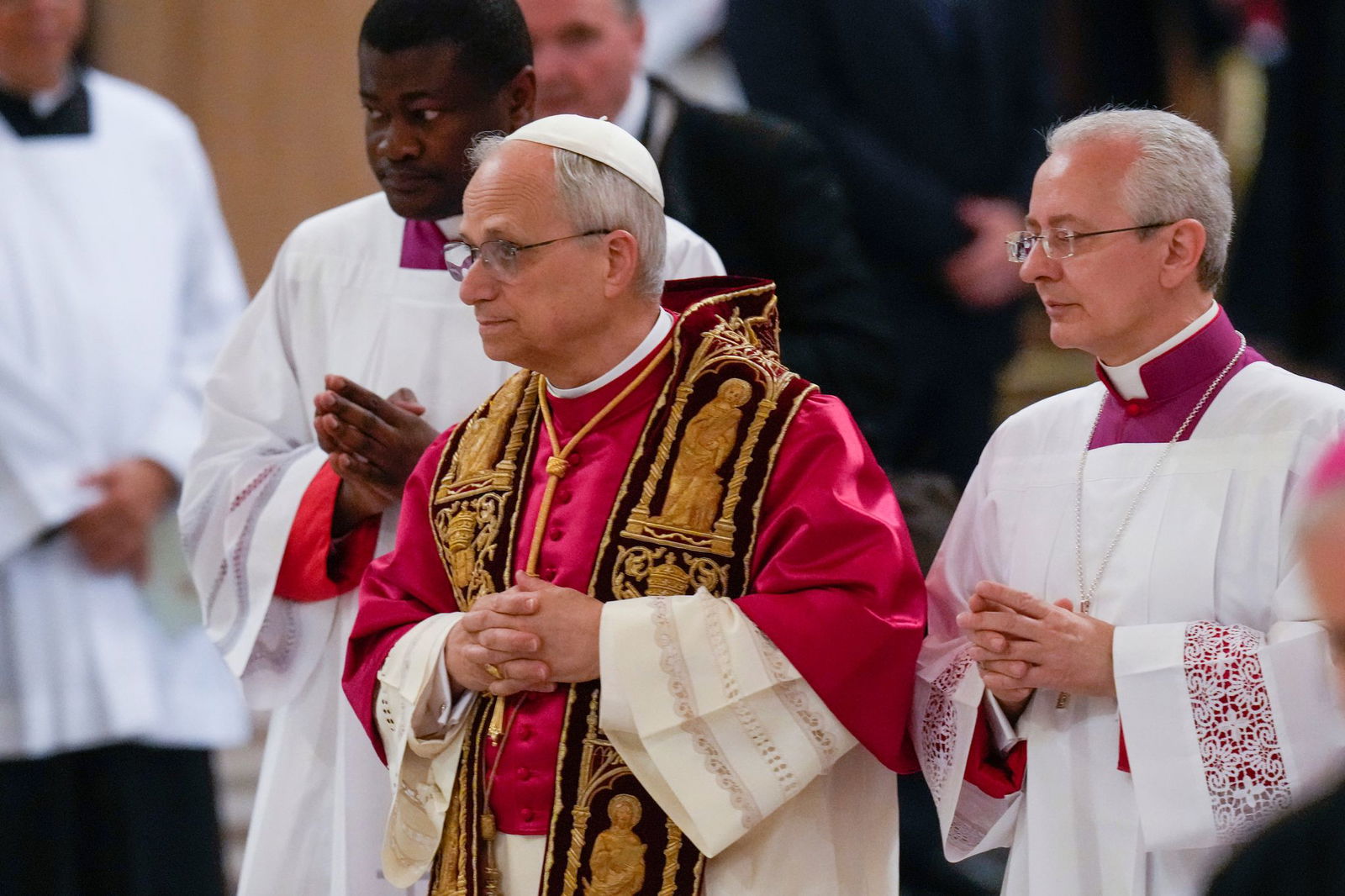Der Papst bietet den Vatikan als Verhandlungsort an. 