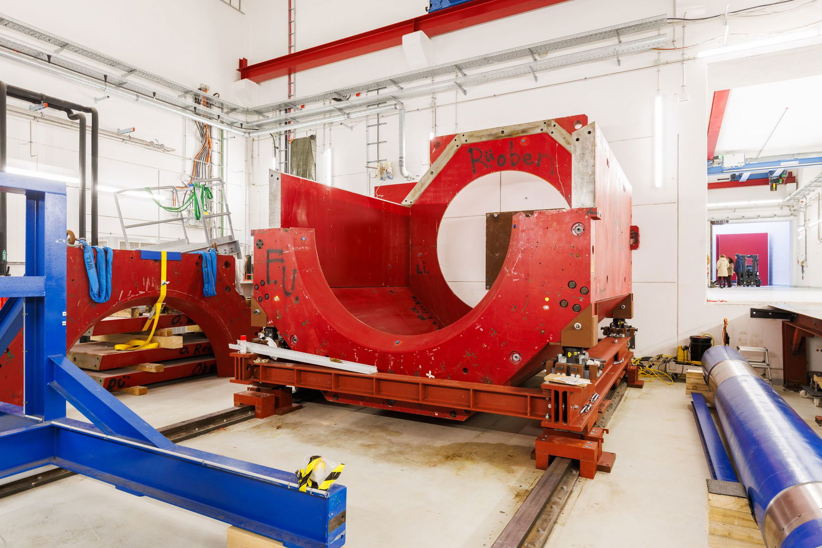 Bestandteil dieses Clusters ist auch der Teilchenbeschleuniger MESA - hier eine Komponente davon. (Archivbild)