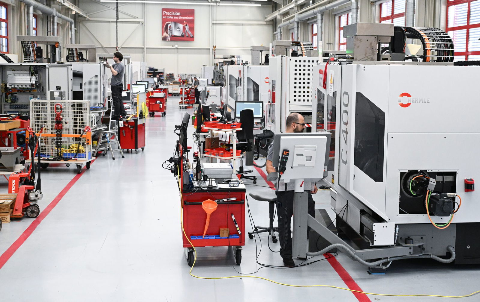Der Maschinenbauer Hermle leidet unter der schlechten weltwirtschaftlichen Lage. (Archivbild)