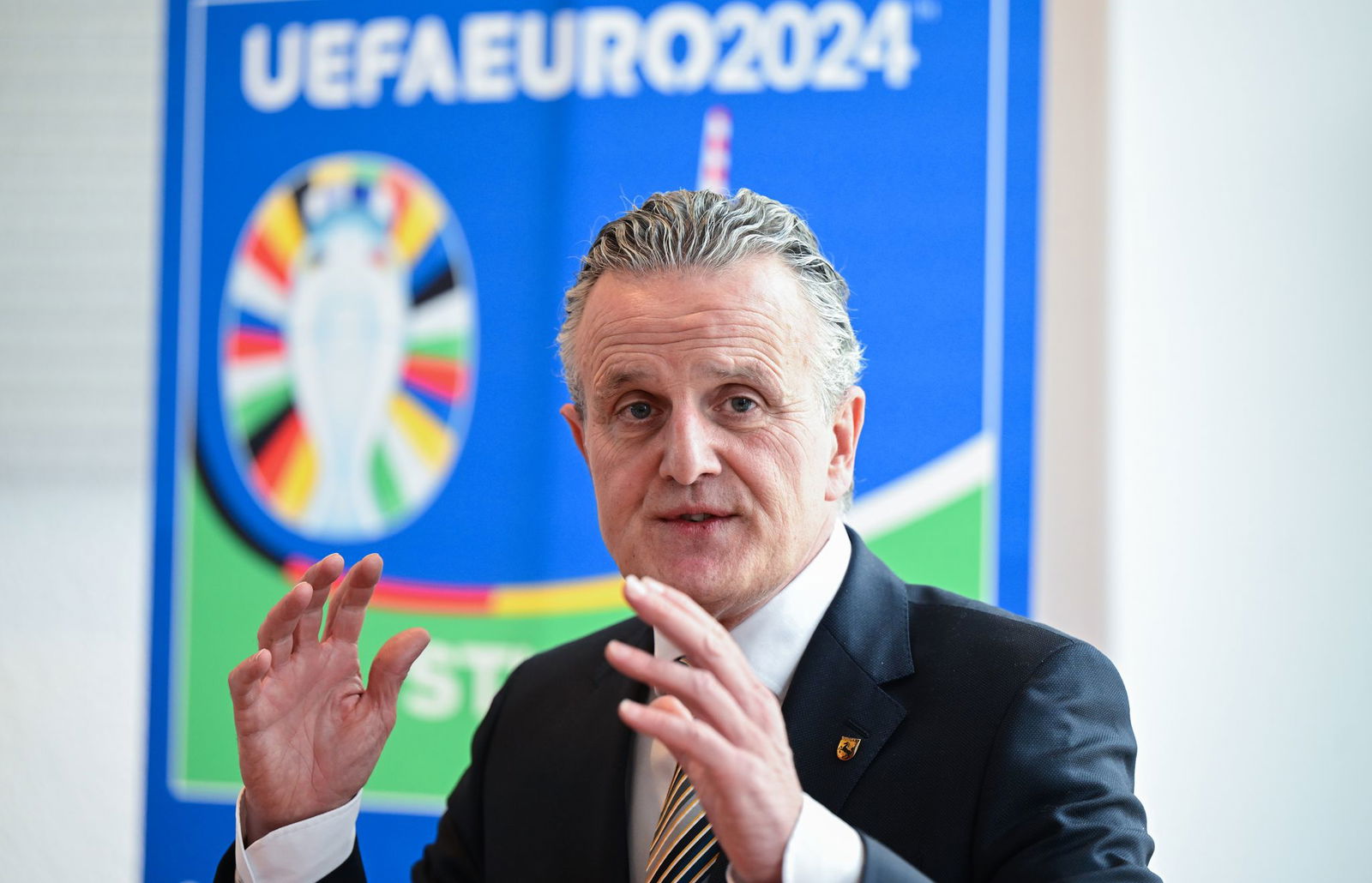 Stuttgarts Oberbürgermeister Frank Nopper (CDU) muss alleine nach Berlin zum DFB-Pokalfinale fahren. Das Regierungspräsidium lehnte seine Einladung an sechs Stadträte ab.(Archiv)