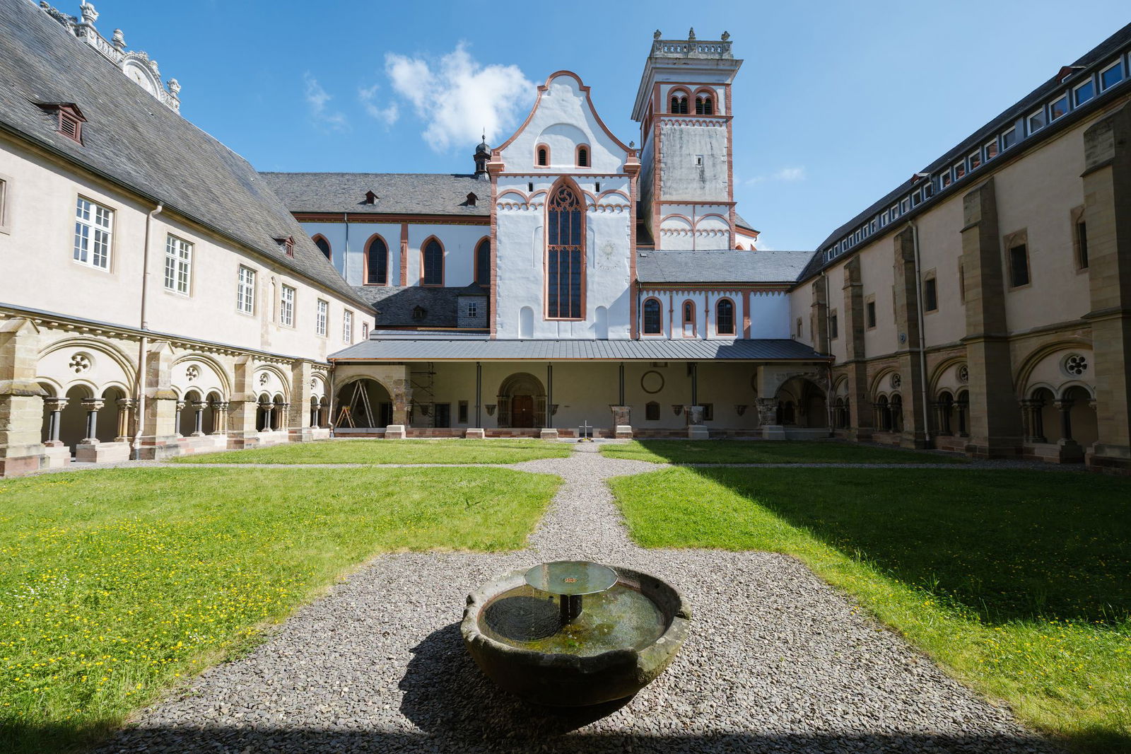 Zu Zeiten der Säkularisation wurde der Kreuzgang als Teil eines Hofguts genutzt.