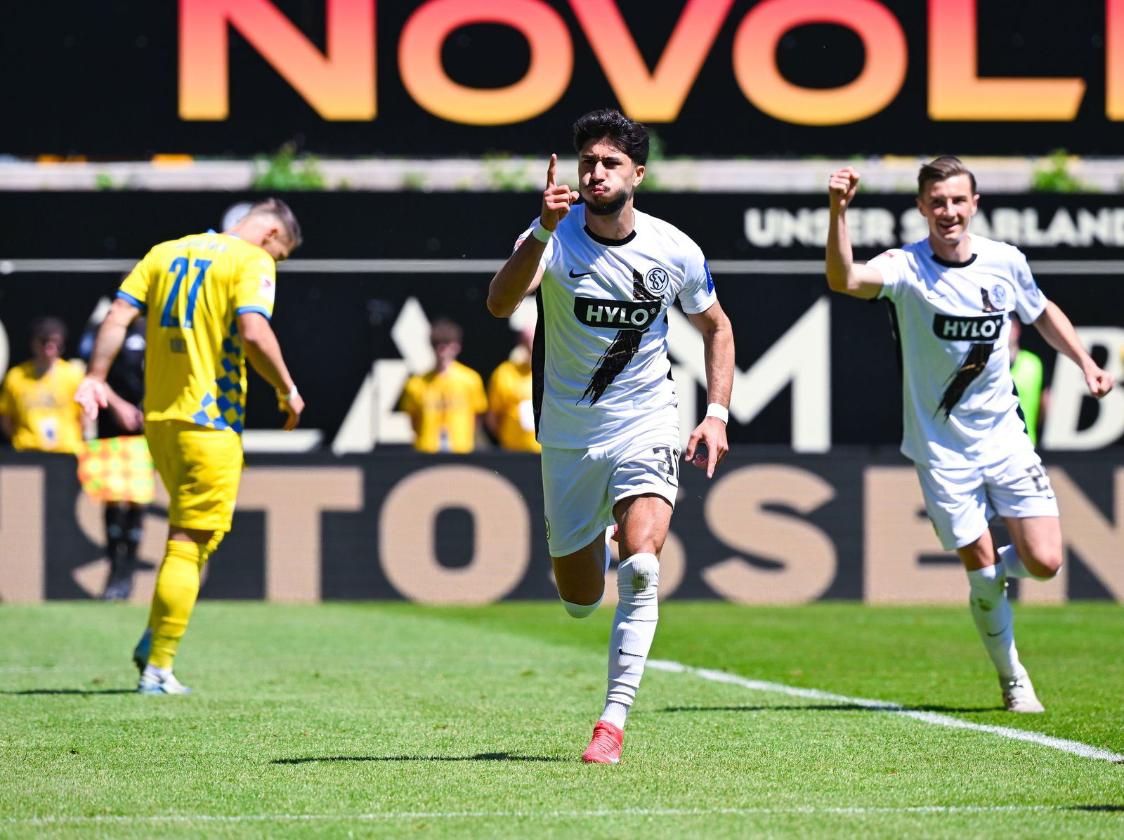 Doppelpack binnen drei Minuten zum 2:0 und 3:0: Elversbergs Muhammed Damar.