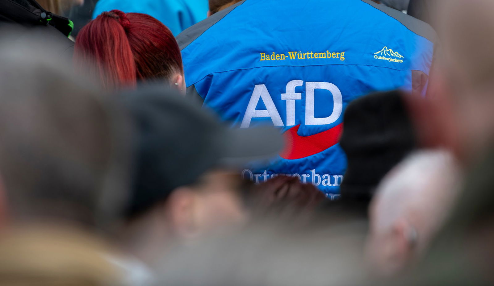 Wie sollte man mit Beamten umgehen, die zugleich Mitglied der AfD sind? Darüber gibt es eine Debatte. (Symbolbild)